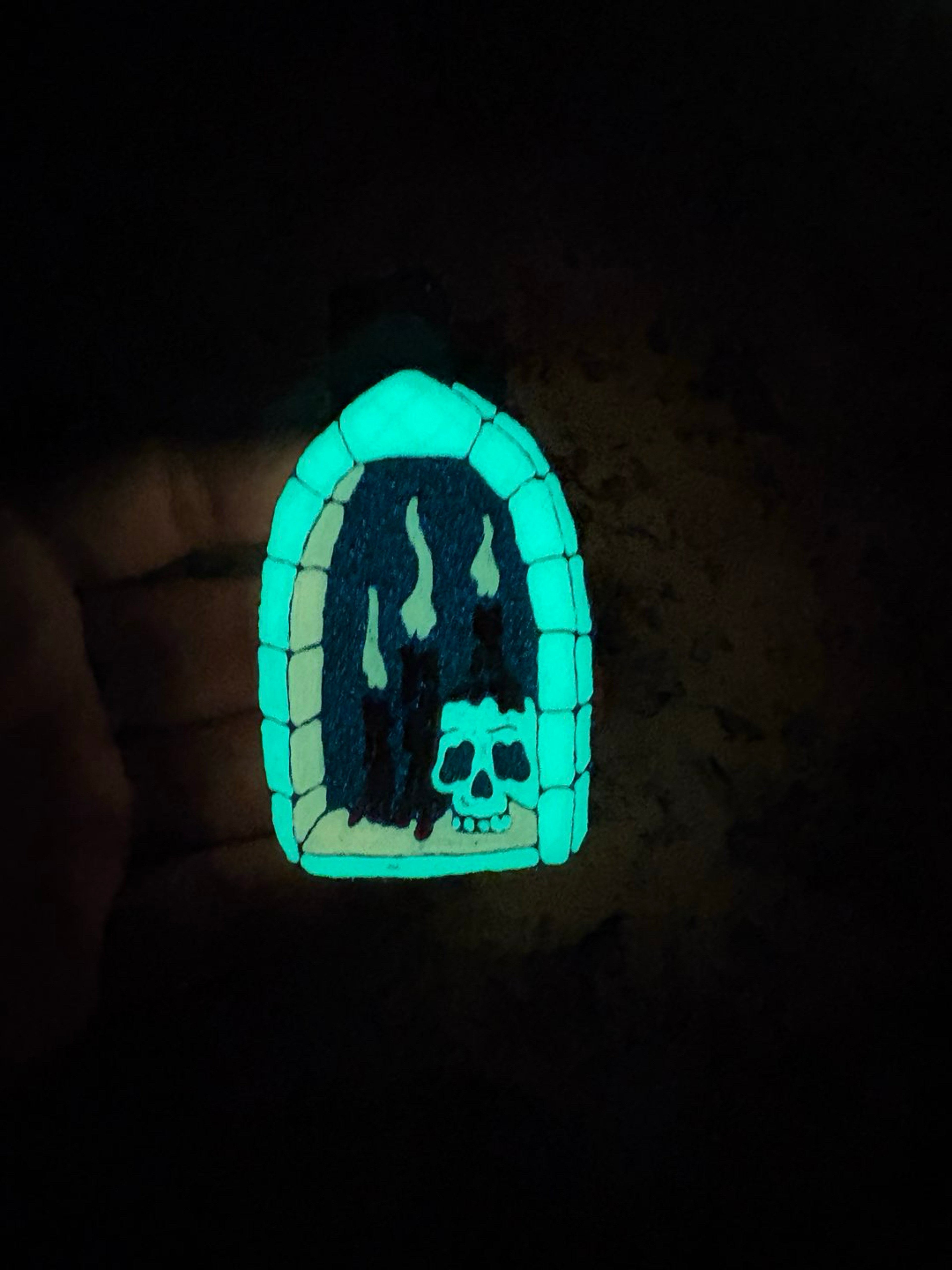 Preview pic of Glow-in-the-Dark Gothic Skull & Candles Bic Lighter Sleeve (White Skull)