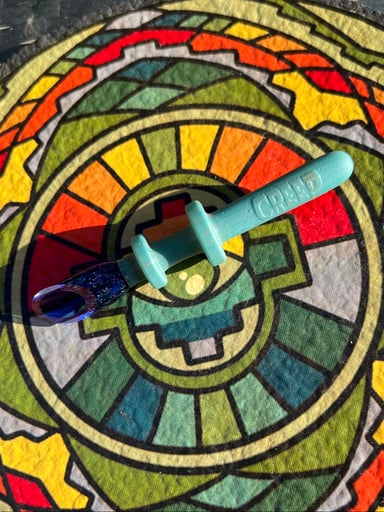 Preview pic of Creep glass scoop dichro