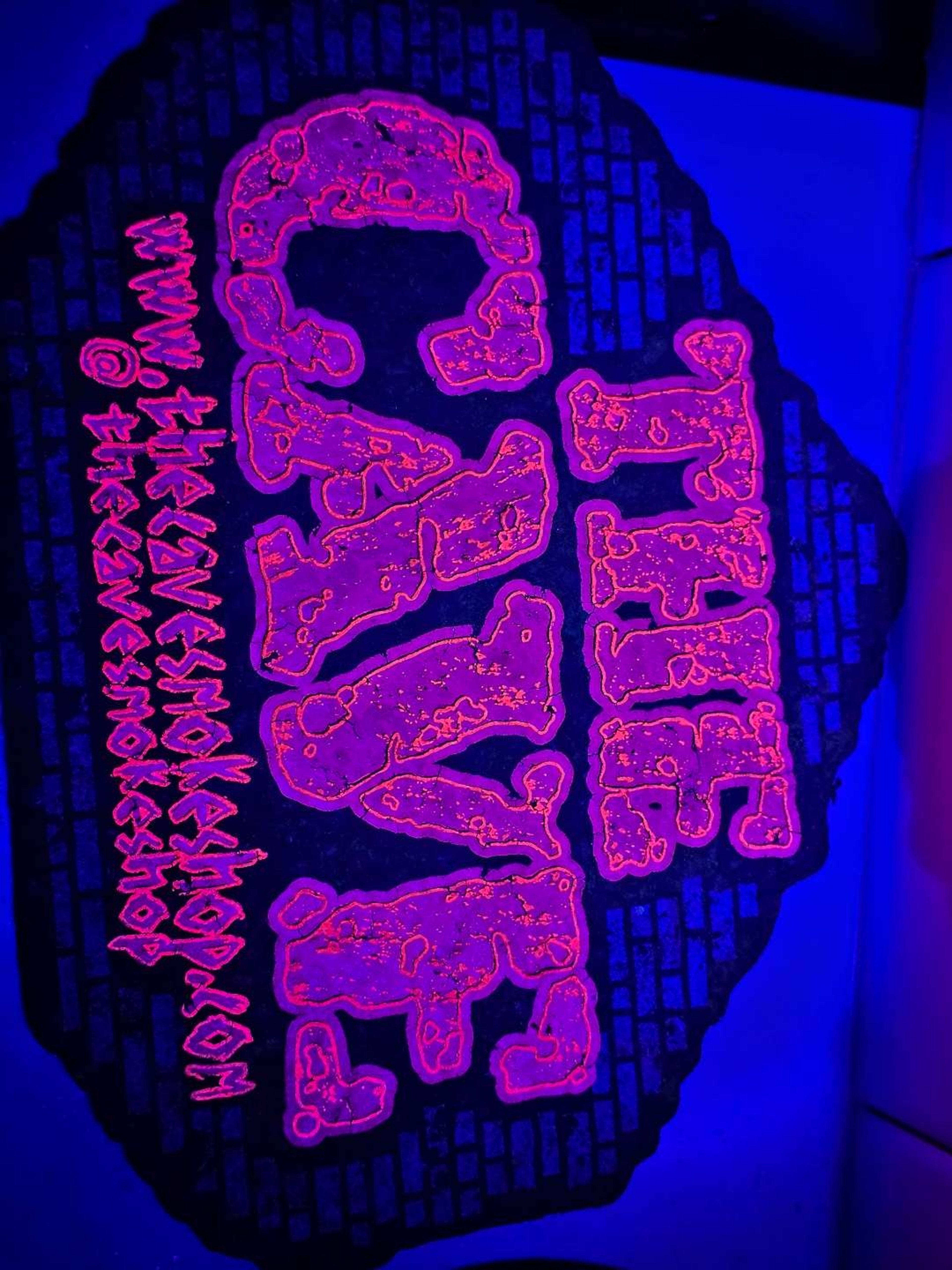 Preview pic of Og The Cave Uv Moodmat