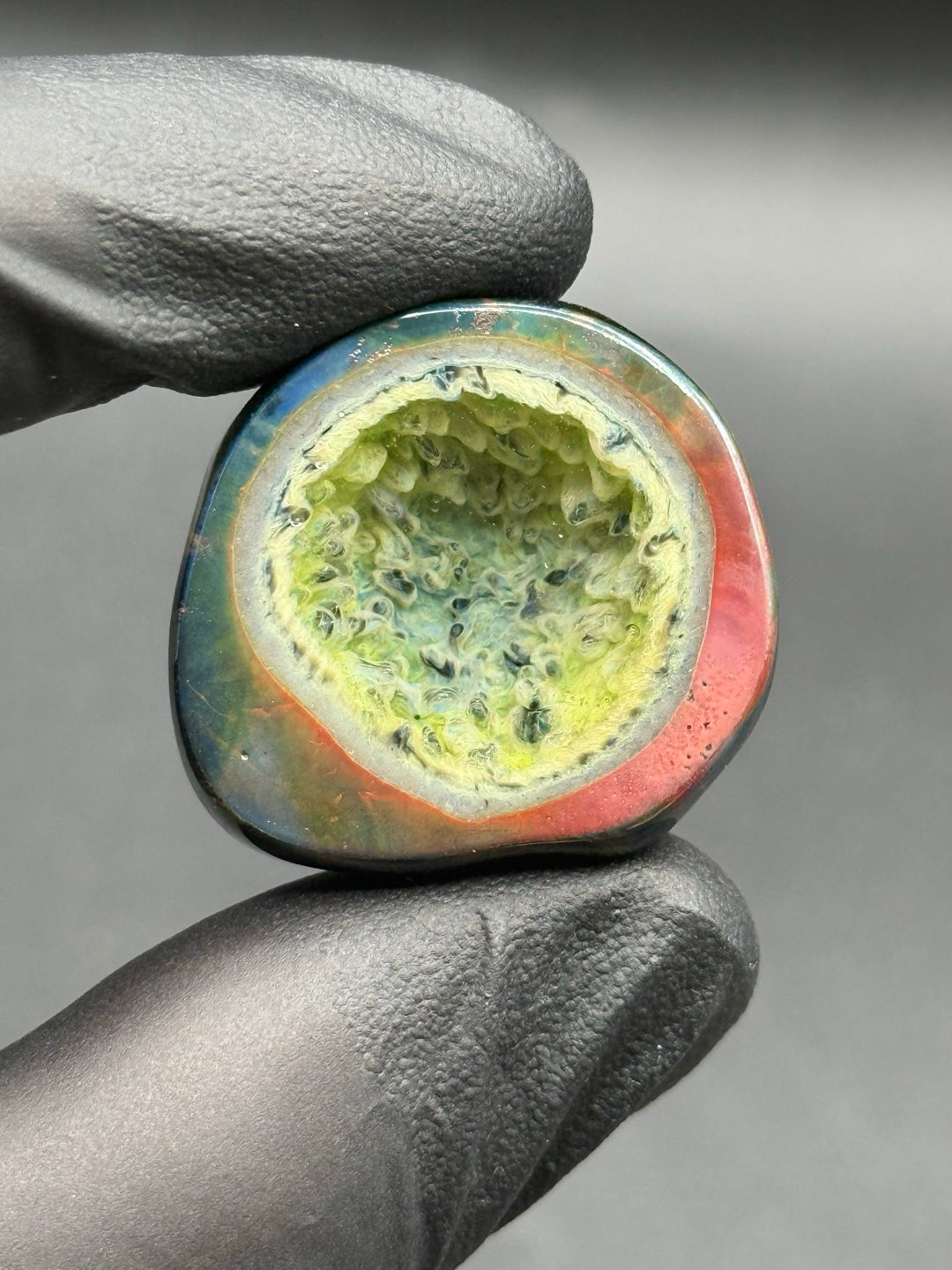Preview pic of Pocket geode UV