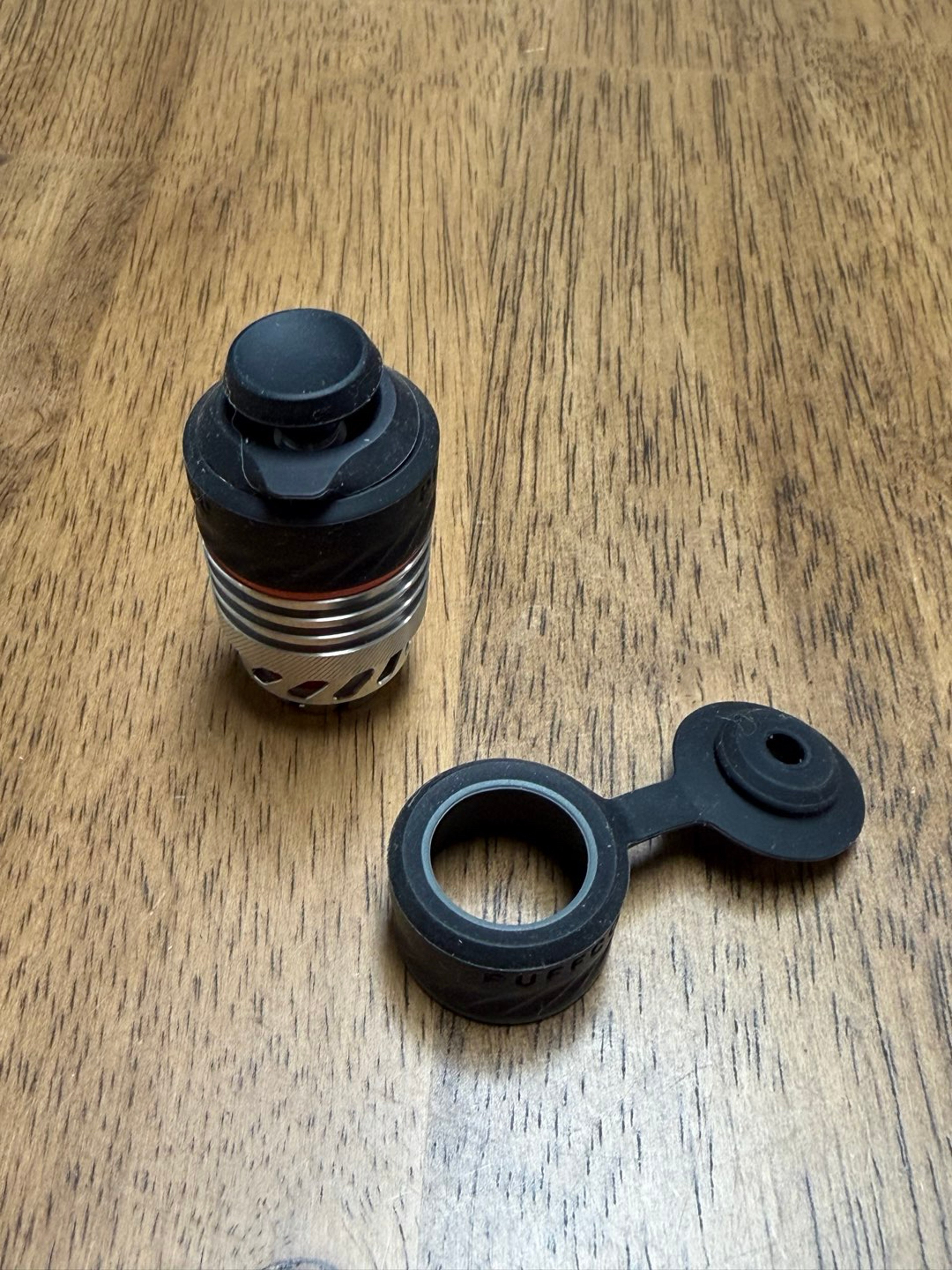 Preview pic of Puffco peak pro XL chamber with regular joystick and extra silicone