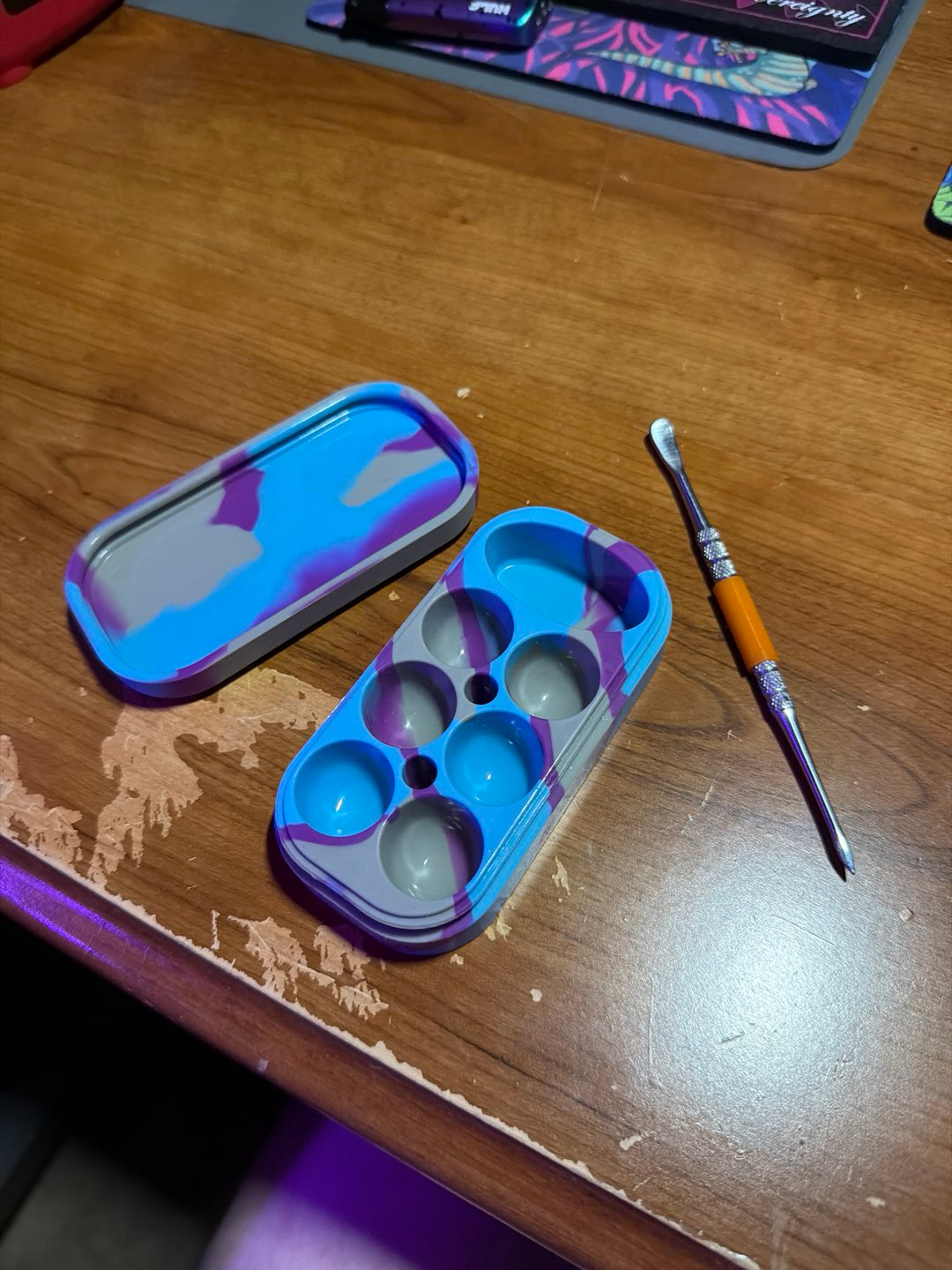 Preview pic of 30g separated concentrate puck with metal pick
