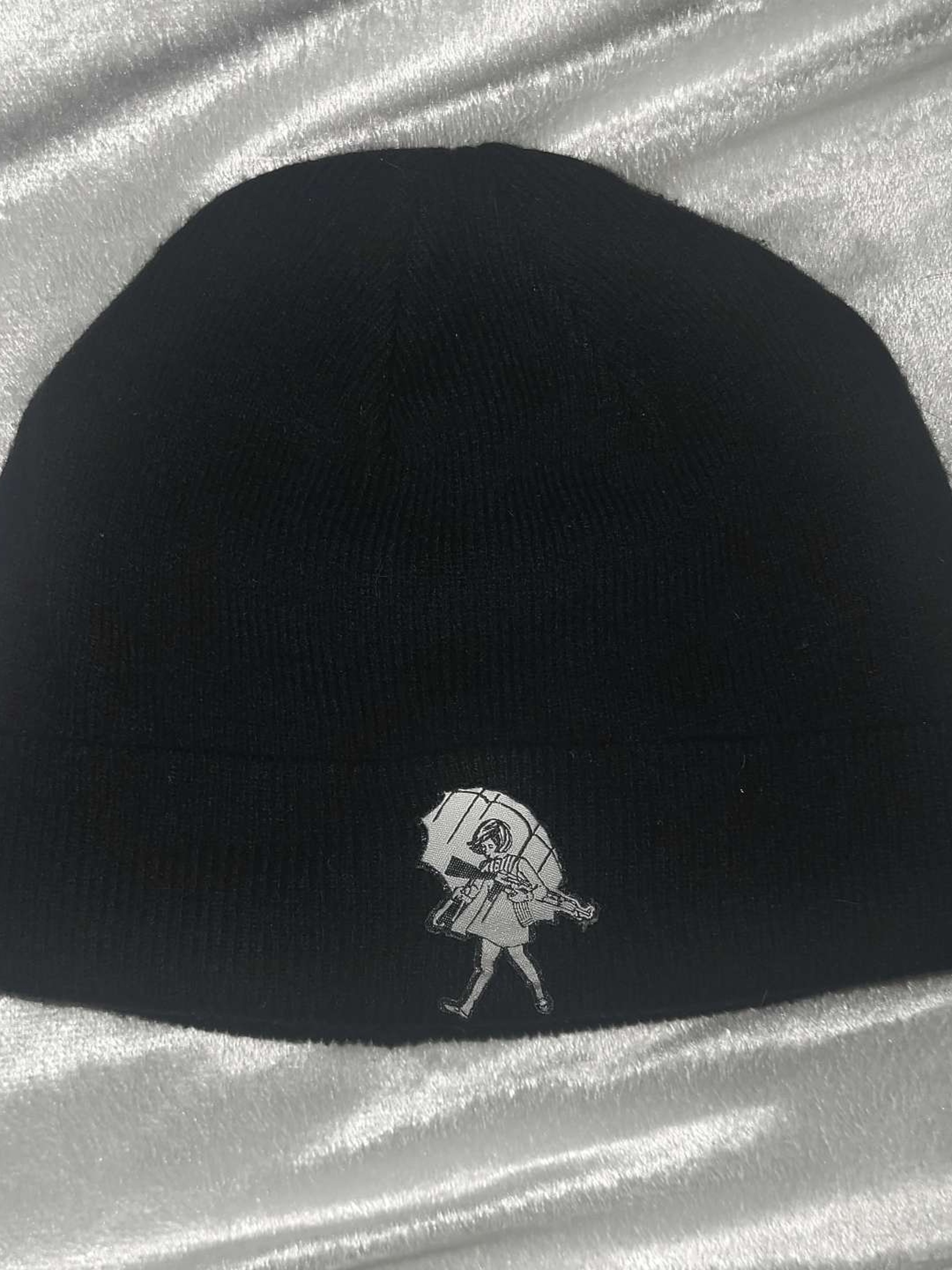 Preview pic of Slinger beanie
