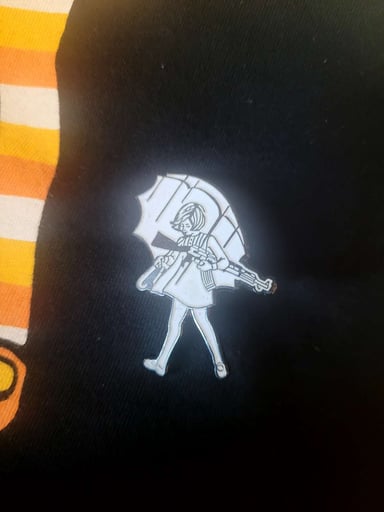 Preview pic of Slinger Hat Pin