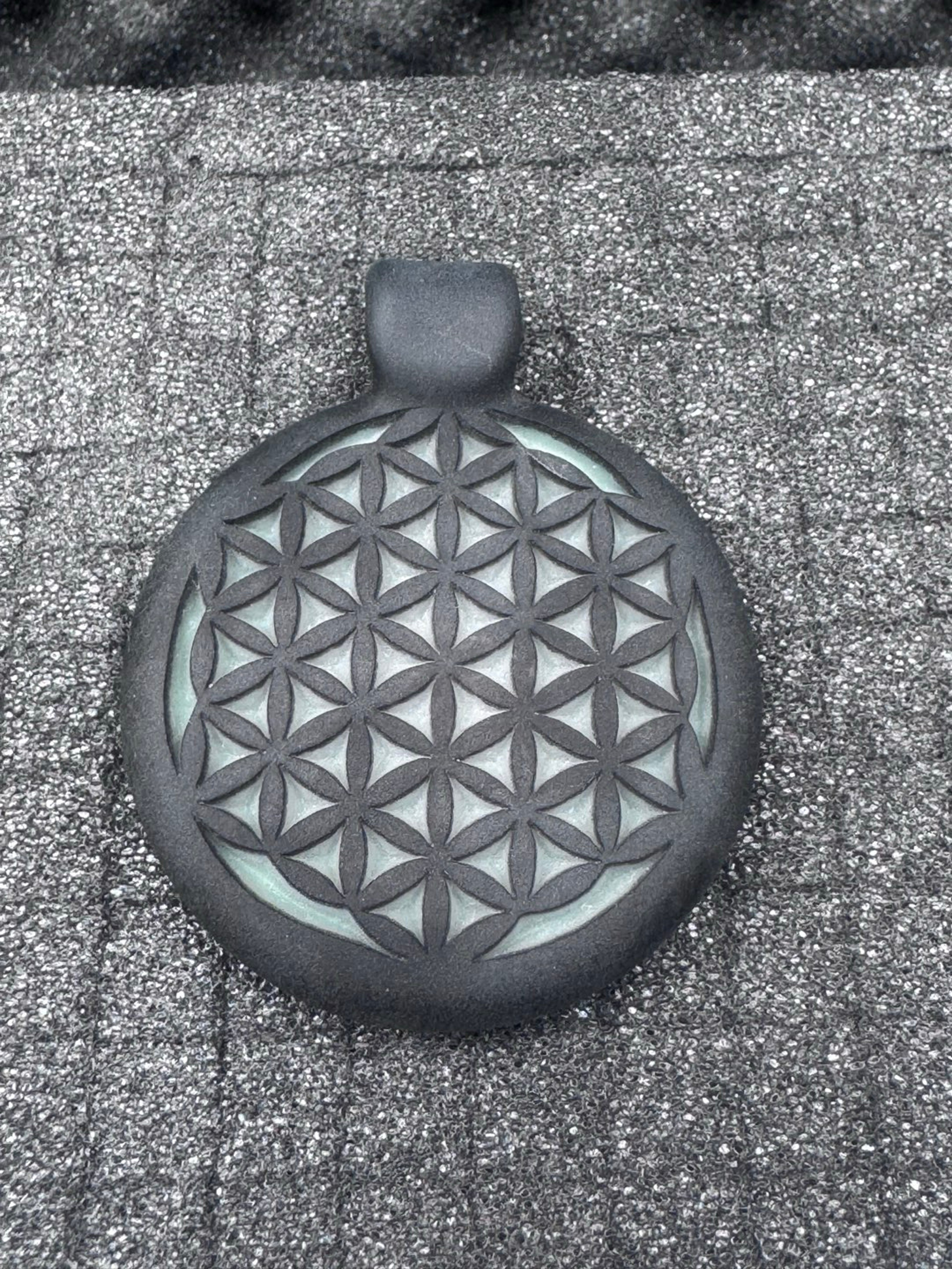 Mesonja pendant image 0