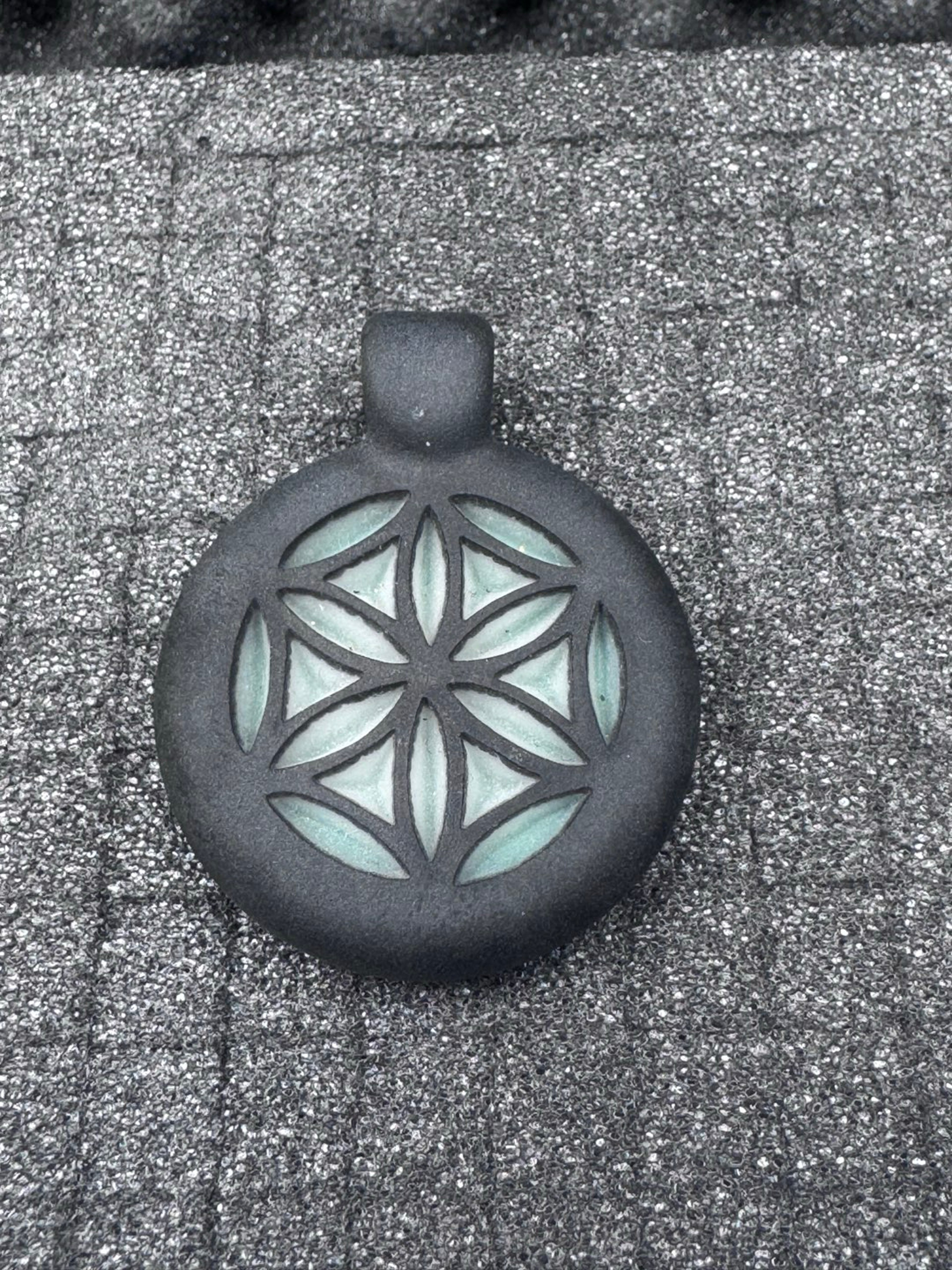 Mesonja pendant image 0