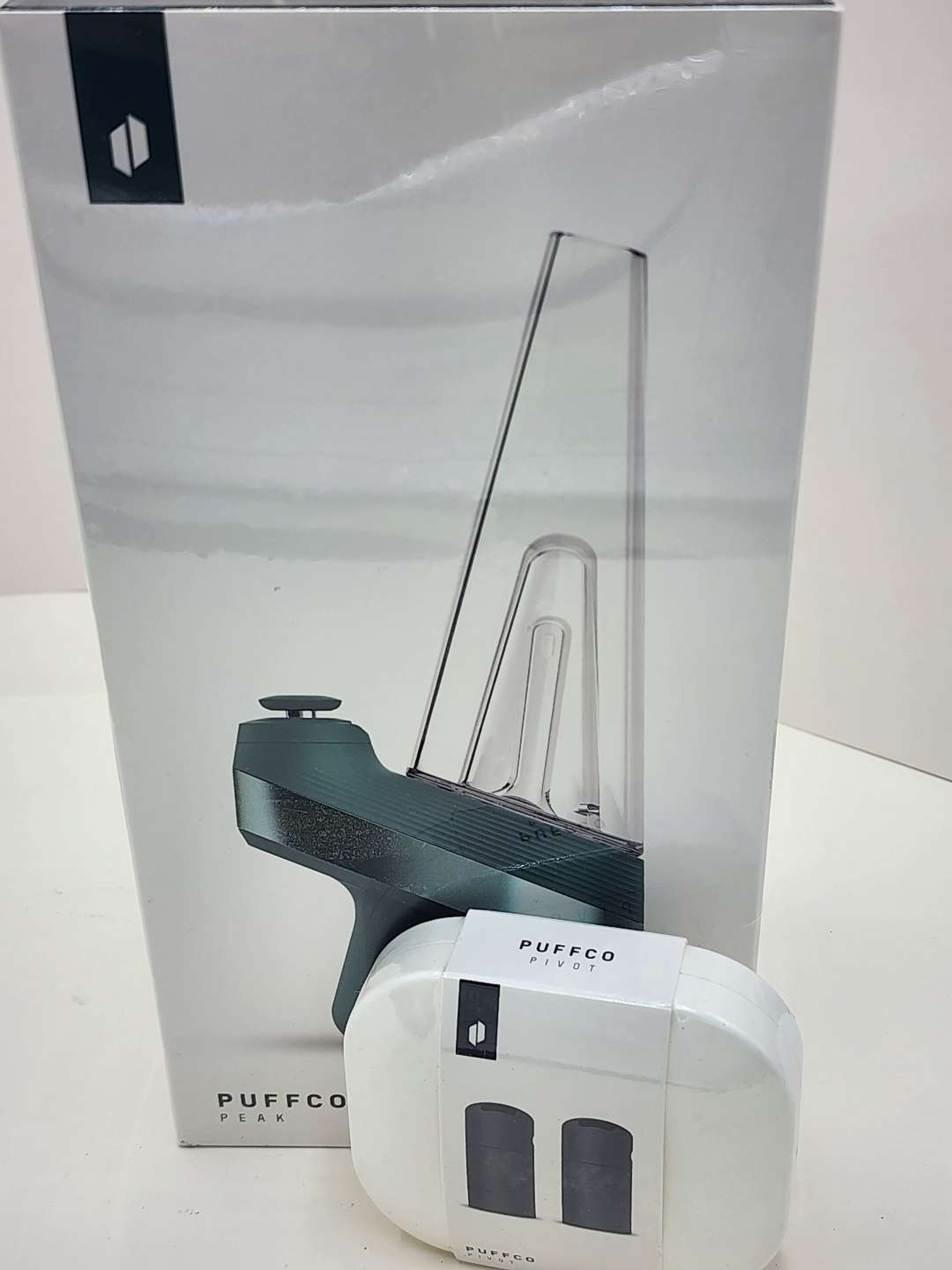 Preview pic of New puffco peak (pine) + puffco pivot chamber 2pack