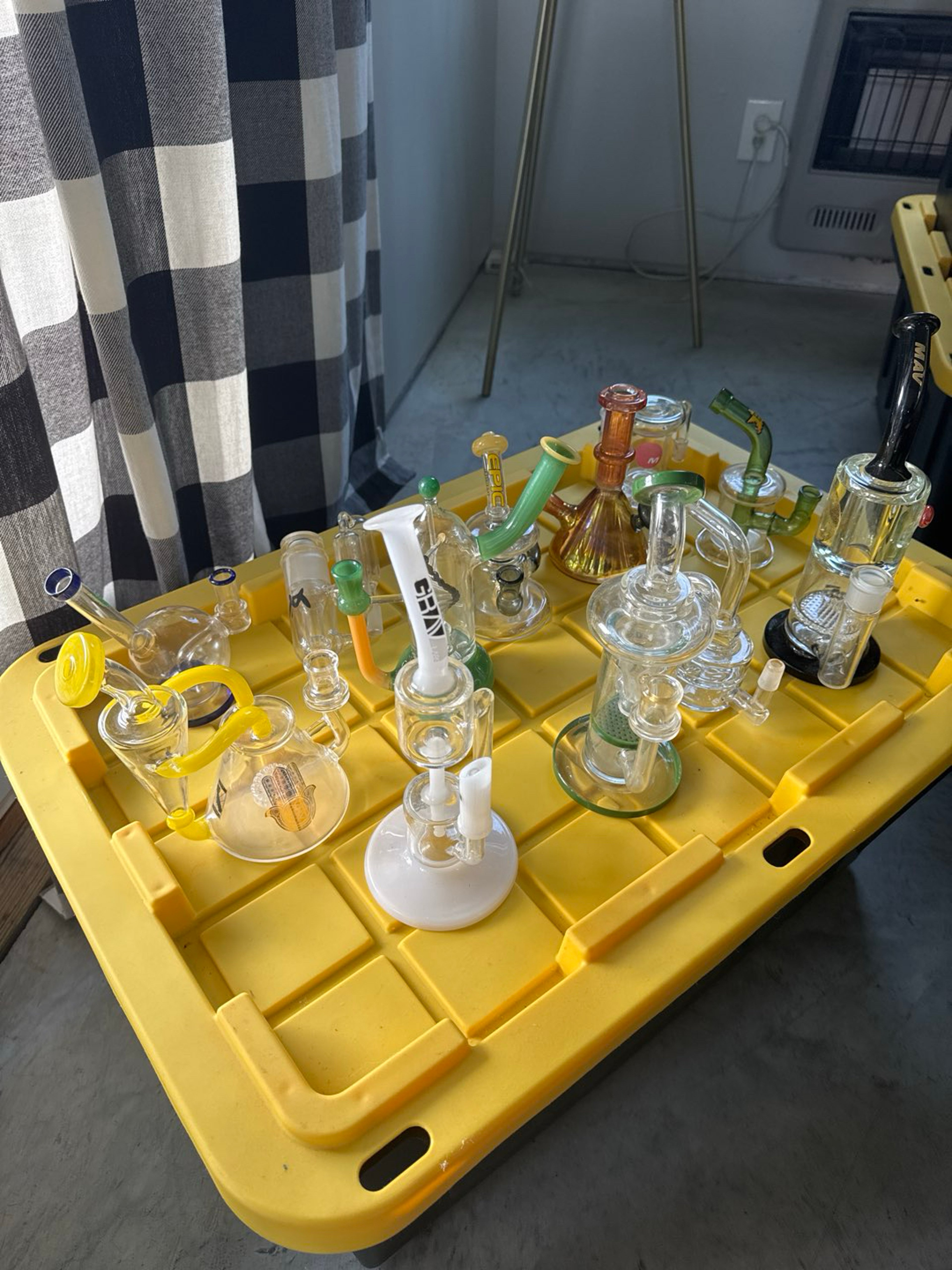 Preview pic of Large Glass Lot - Rigs, Attachments, MAV, GRAV Labs, AFM, etc.