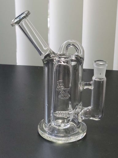 Preview pic of 2k glass art klein style