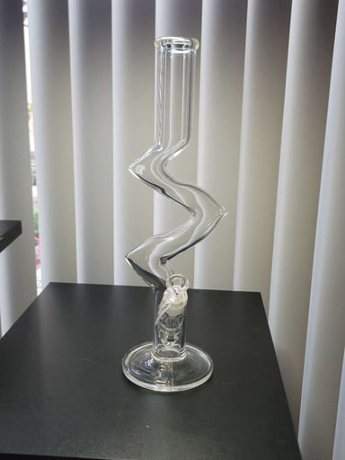 Preview pic of 2k glass art zong style