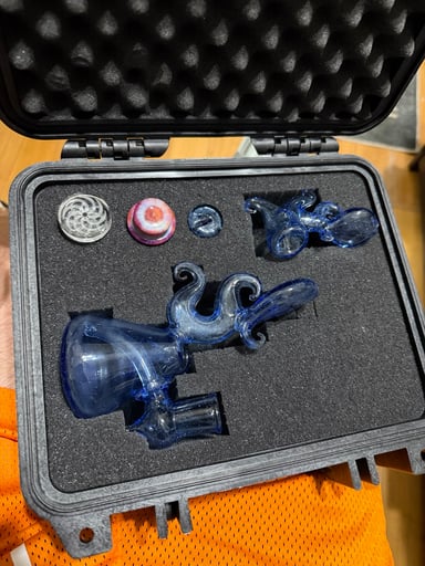 Preview pic of Dab Rig & Pipe set in Pelican case
