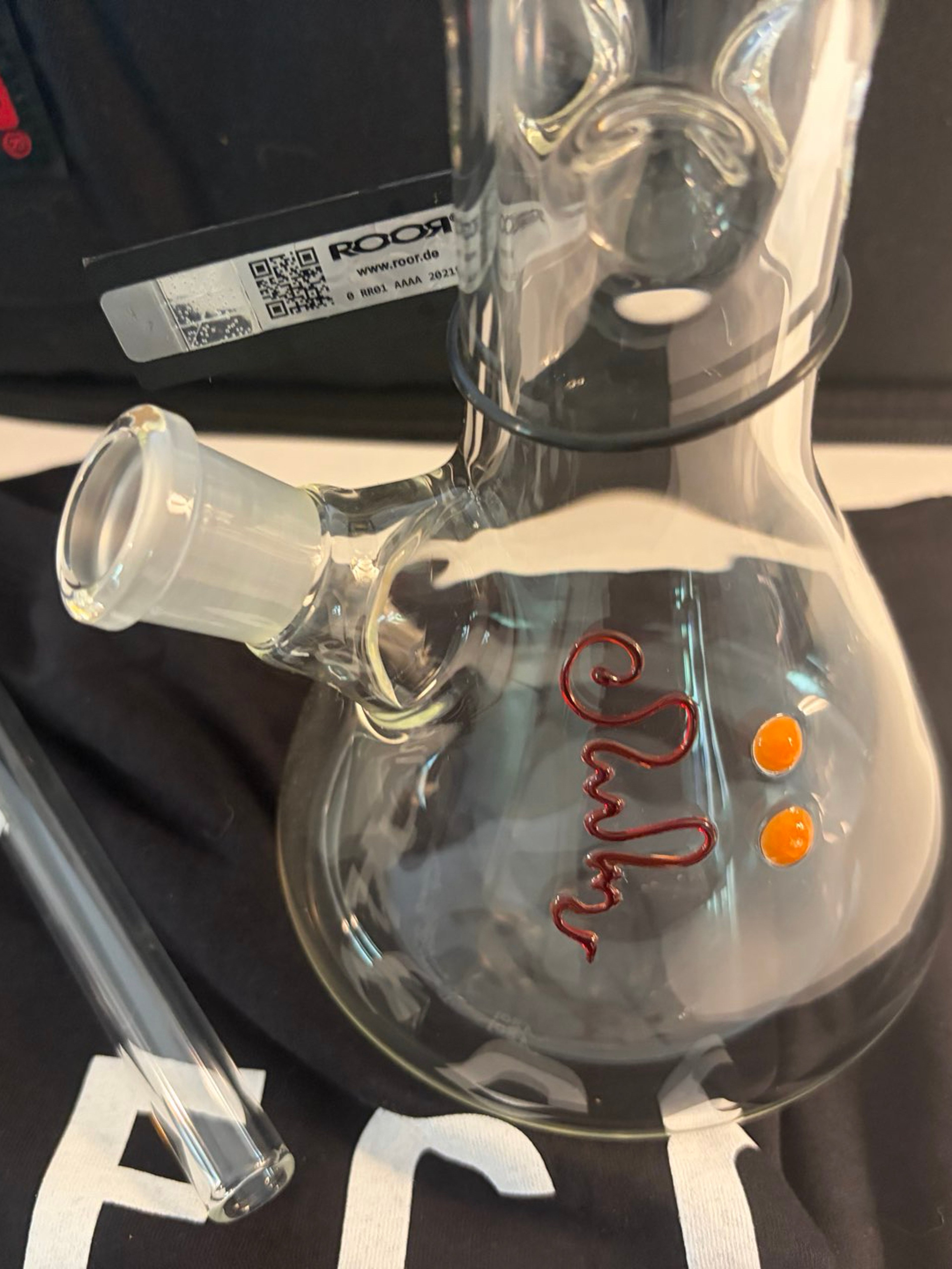 Preview pic of ROOR Glass Bong - Brand New