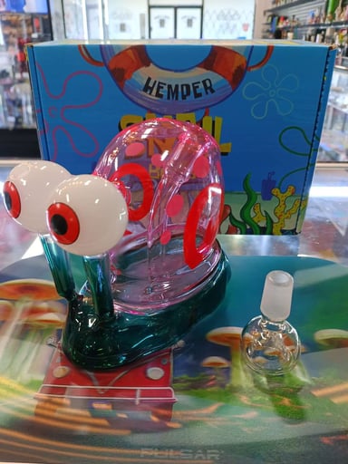 Preview pic of Hemper 5 in Gary the snail bong new in box