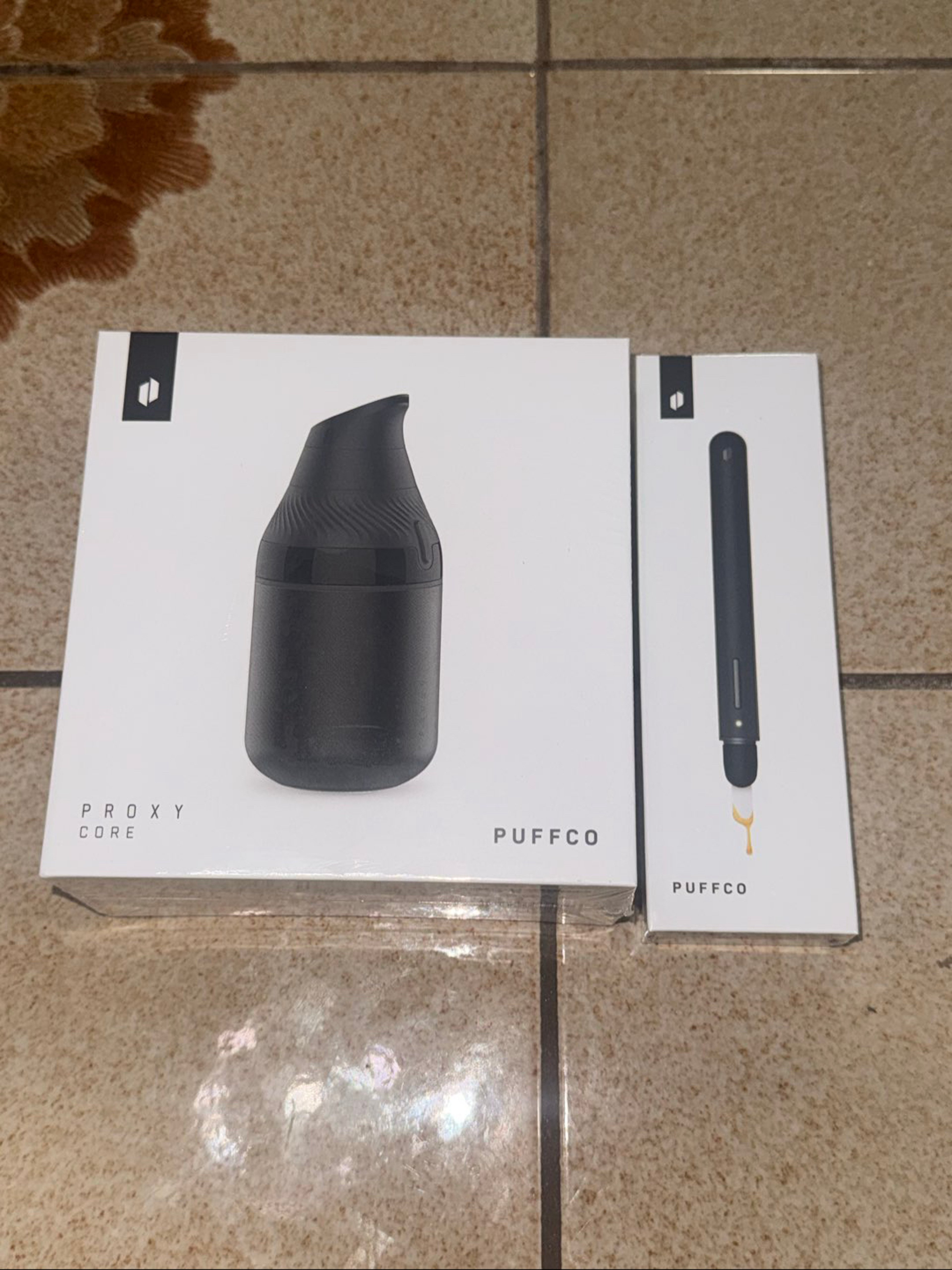 Preview pic of Brand New Factory Sealed Puffco Proxy Core w/Hotknife