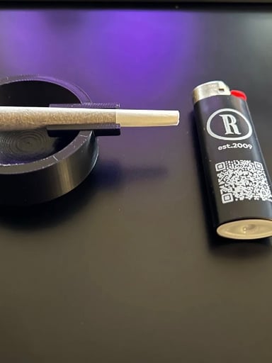 Preview pic of Pocket-Sized Personal Ashtray Built-In Joint Cradle (Multiple Colors Available)
