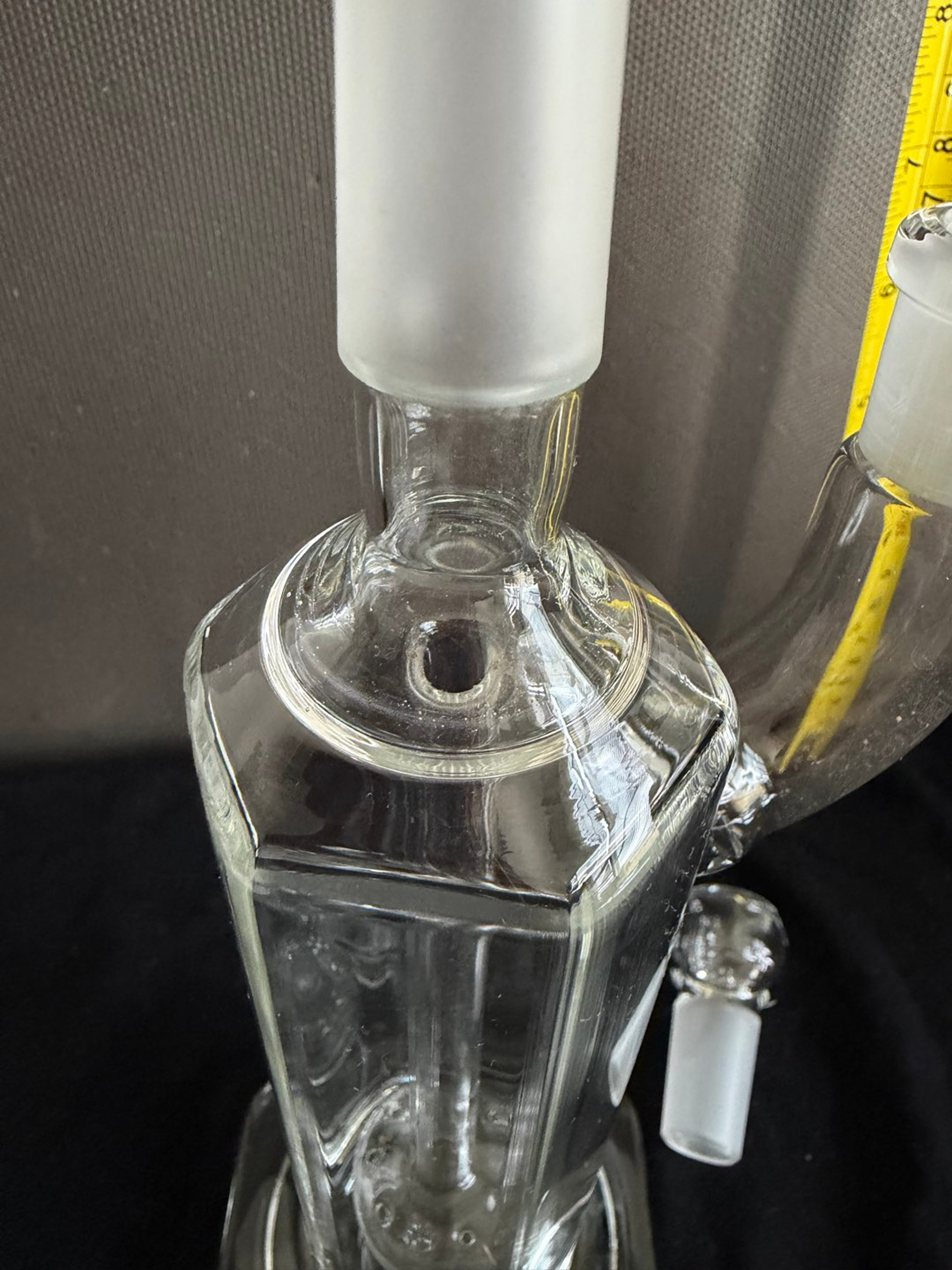 Preview pic of Hisi Brand New Scientific Glass Bubbler / Water Pipe – Heavy Glass – Never Used