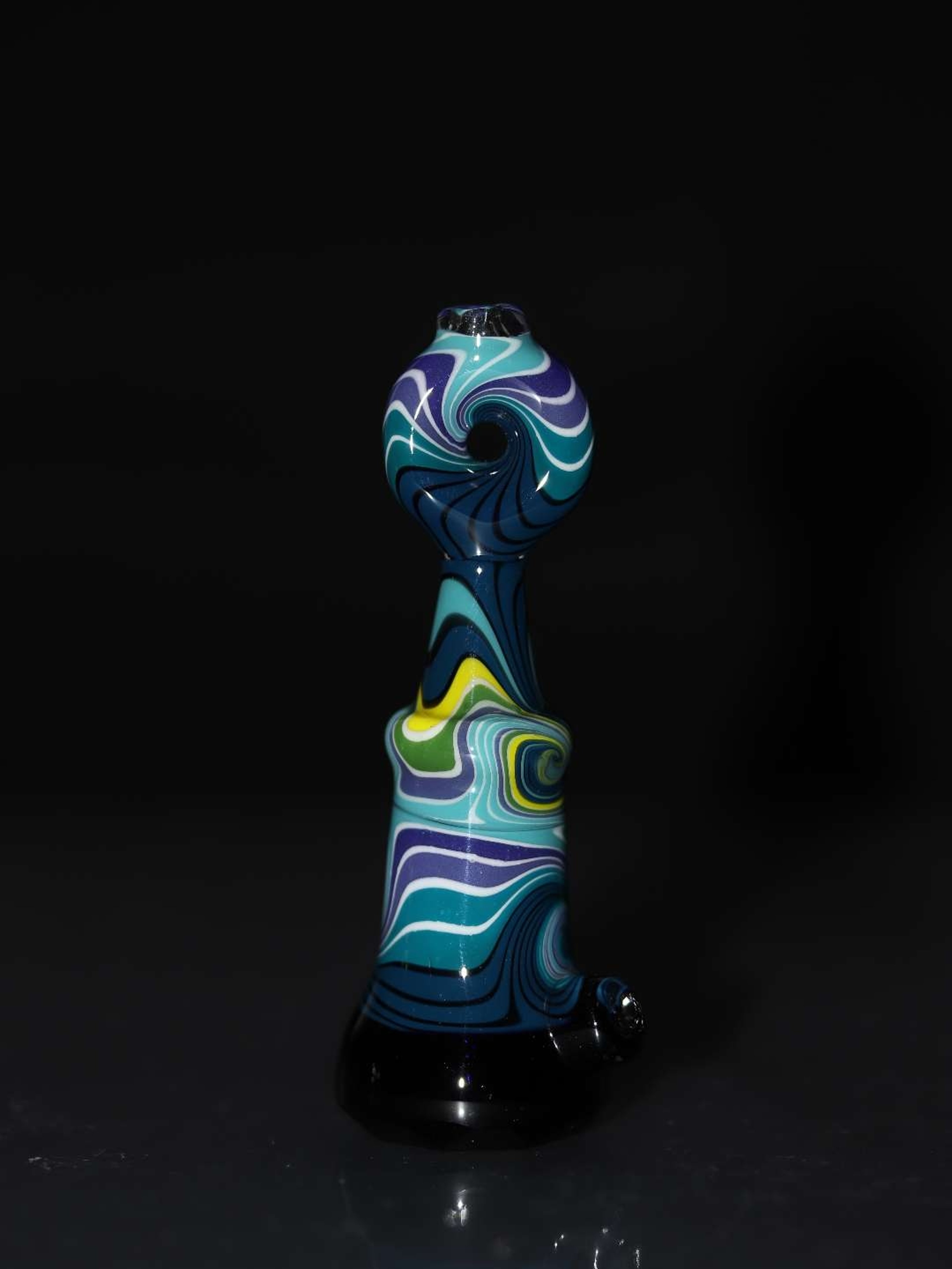Preview pic of Kid glass line work chillum