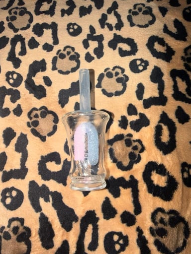Preview pic of Emperial glass gummy puffco cup