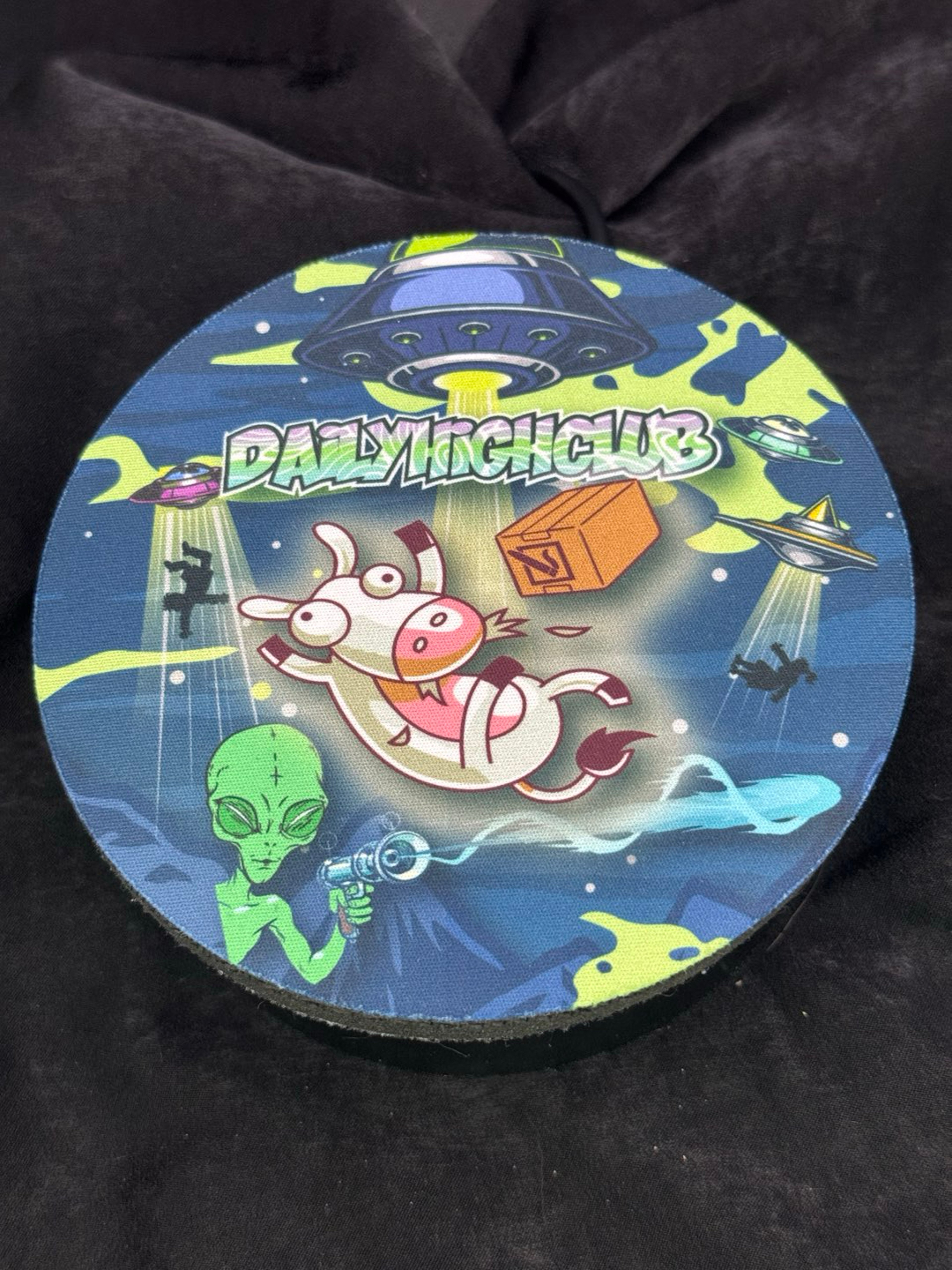 DHC Alien Invasion Mat image 0