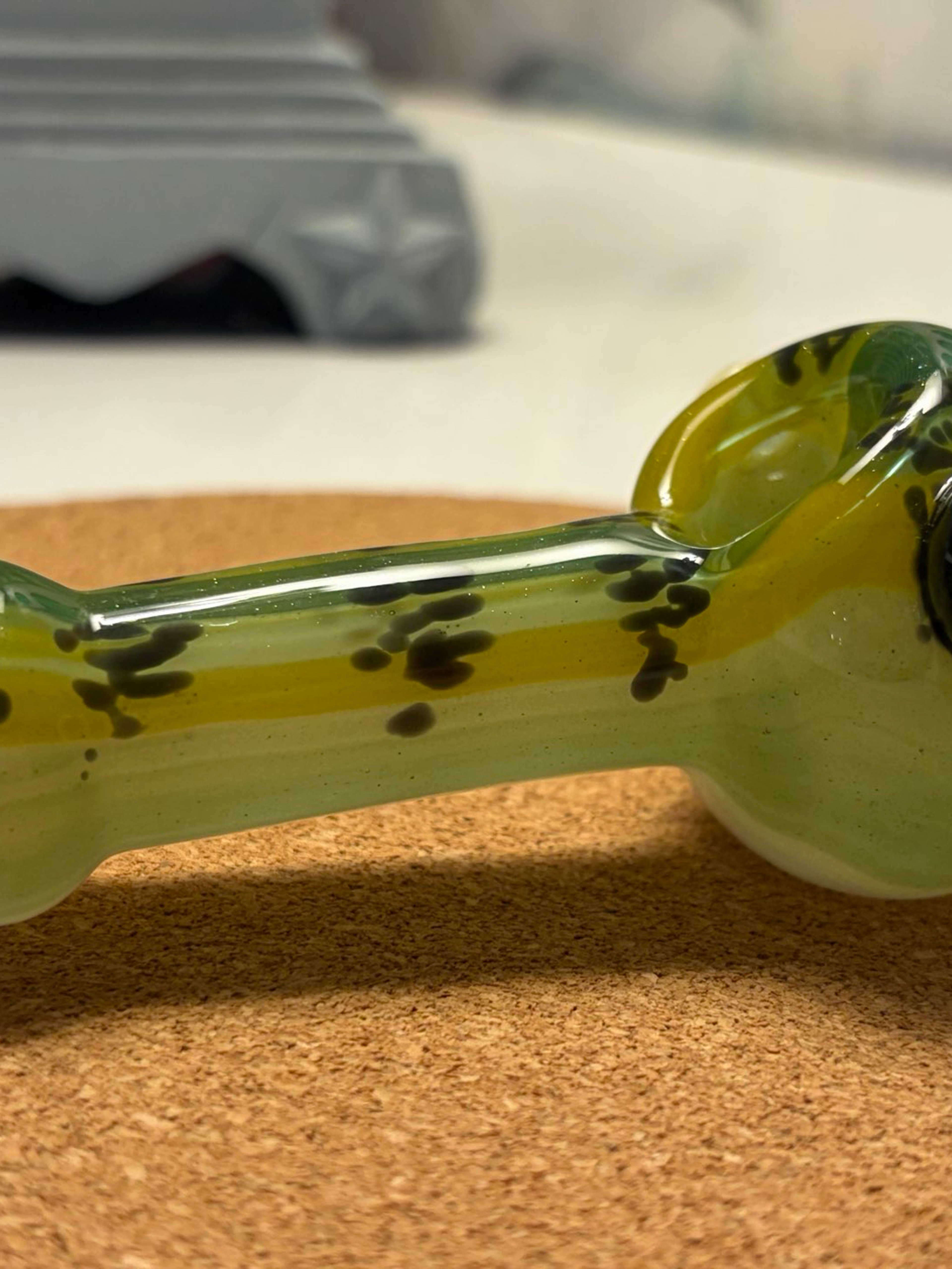 Preview pic of Fish Hand Pipe 603 glass