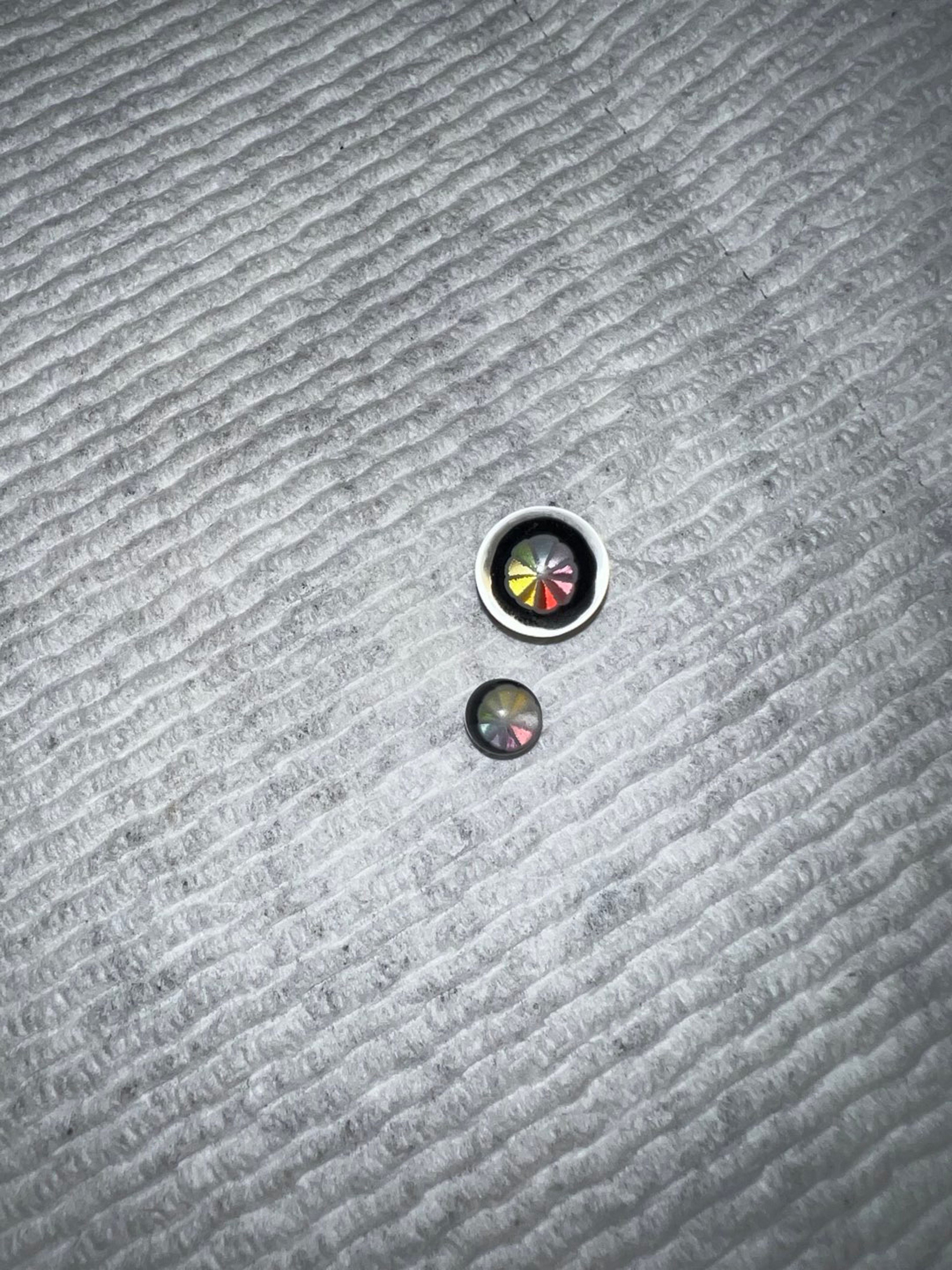 Preview pic of Lyons glass rainbow pearl set