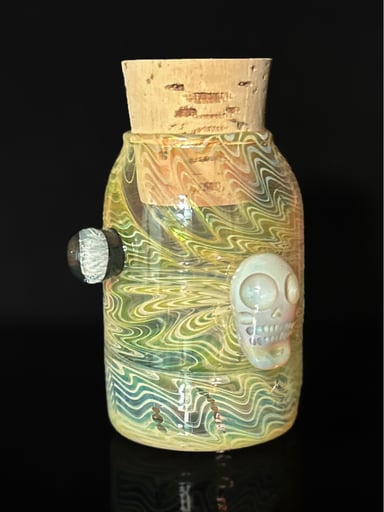 Preview pic of Jar with skull