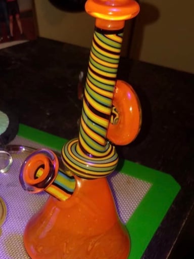 Preview pic of Oil rig Santa cruz glass beaker