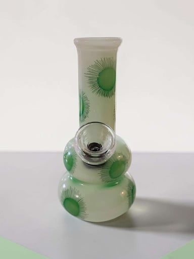 Preview pic of Mini Bong Green Accents 5"