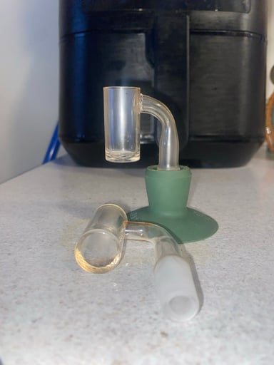 Preview pic of 2 14MM Male Quartz Bangers