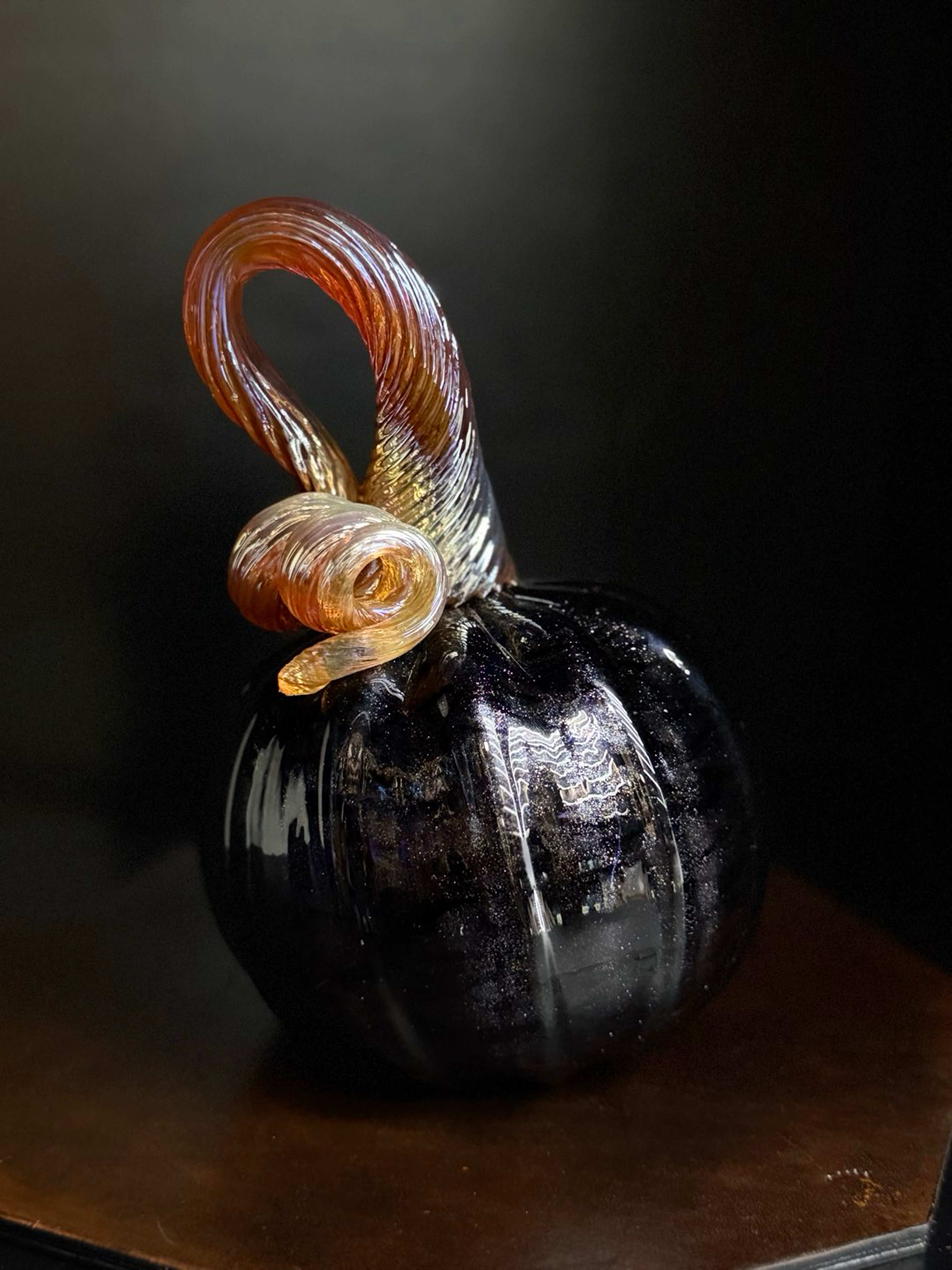 Preview pic of Soft glass pumpkin