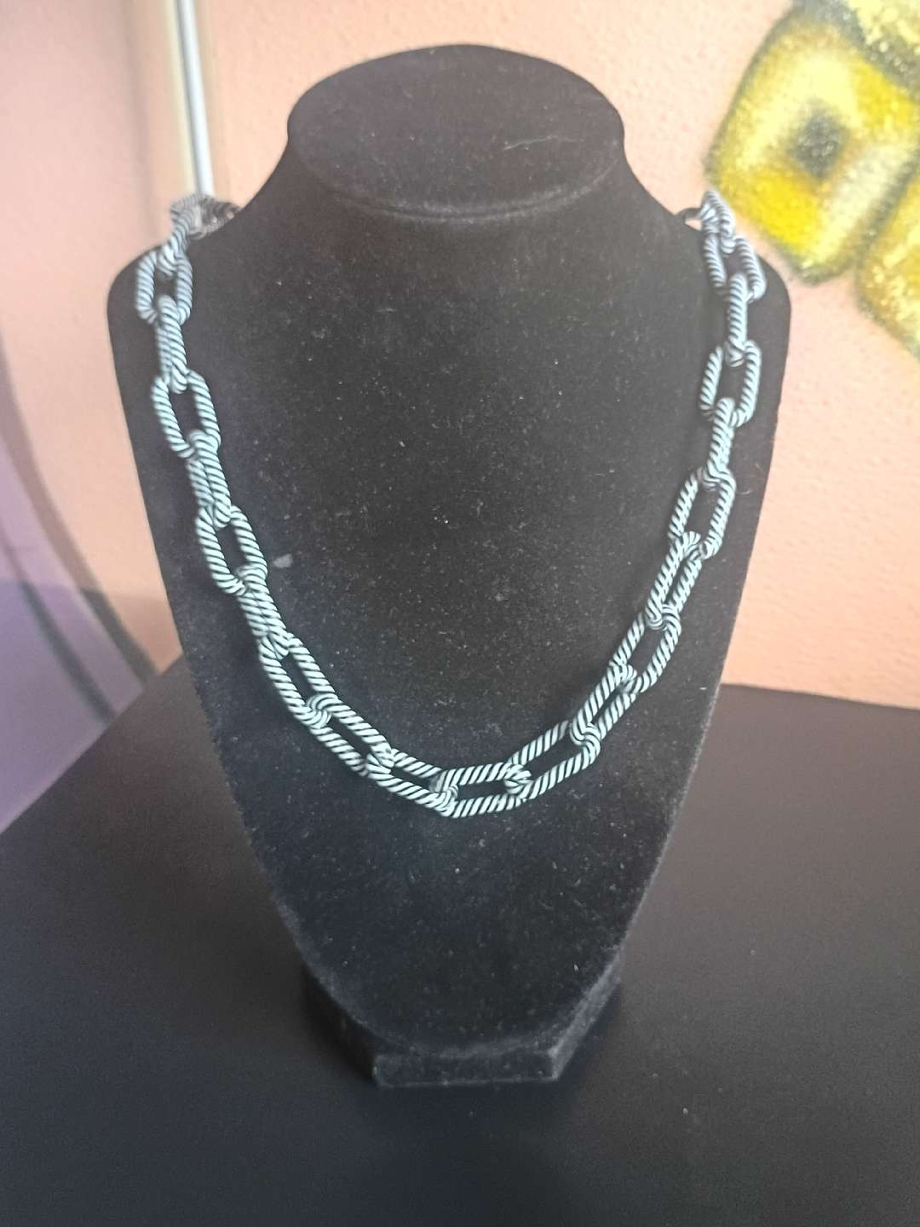Preview pic of Black and white twist necklace