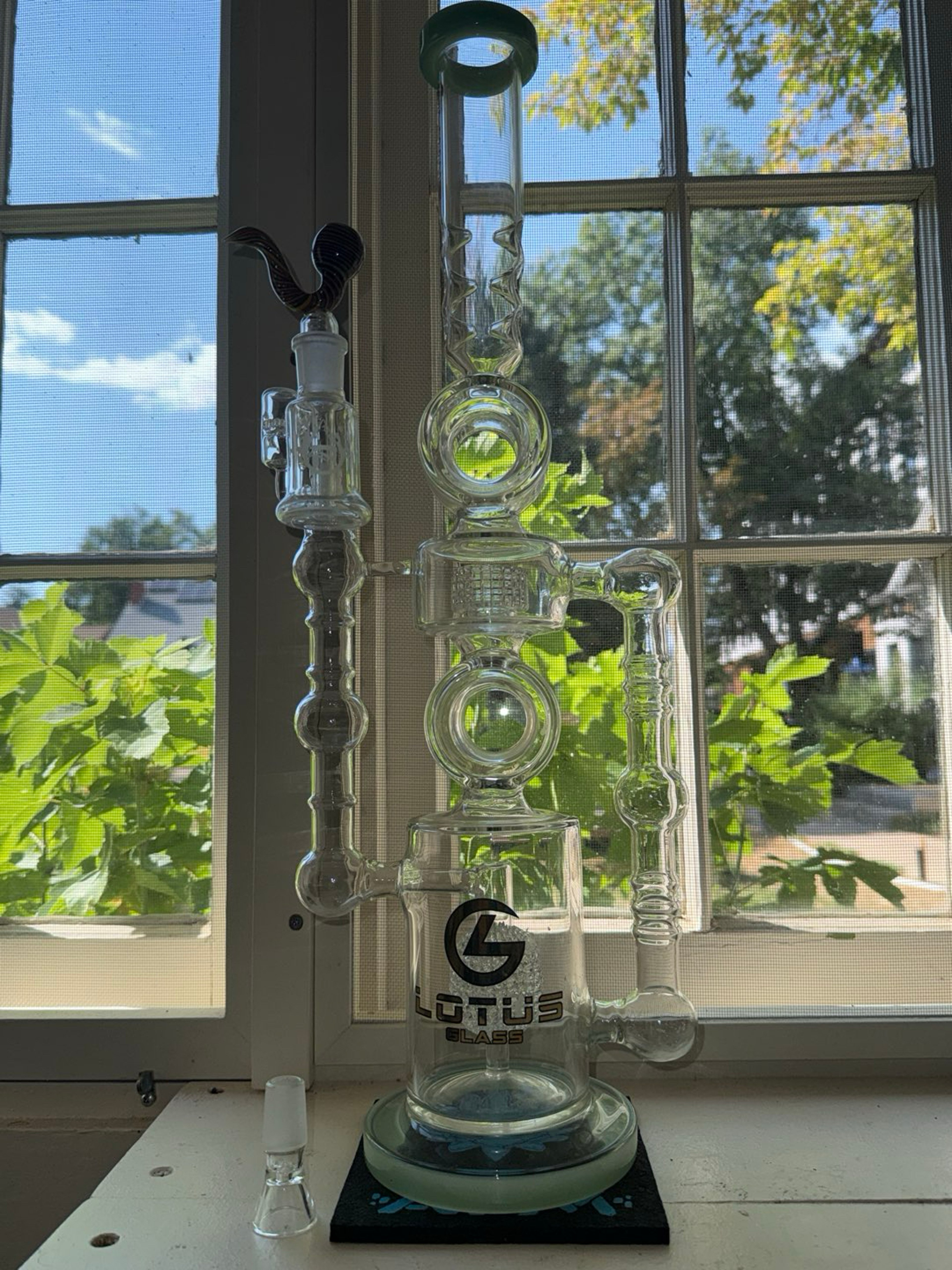 Preview pic of Large Lotus Glass Multi-Chamber Perc Water Pipe – Ash Catcher + Bowls – Barely Used