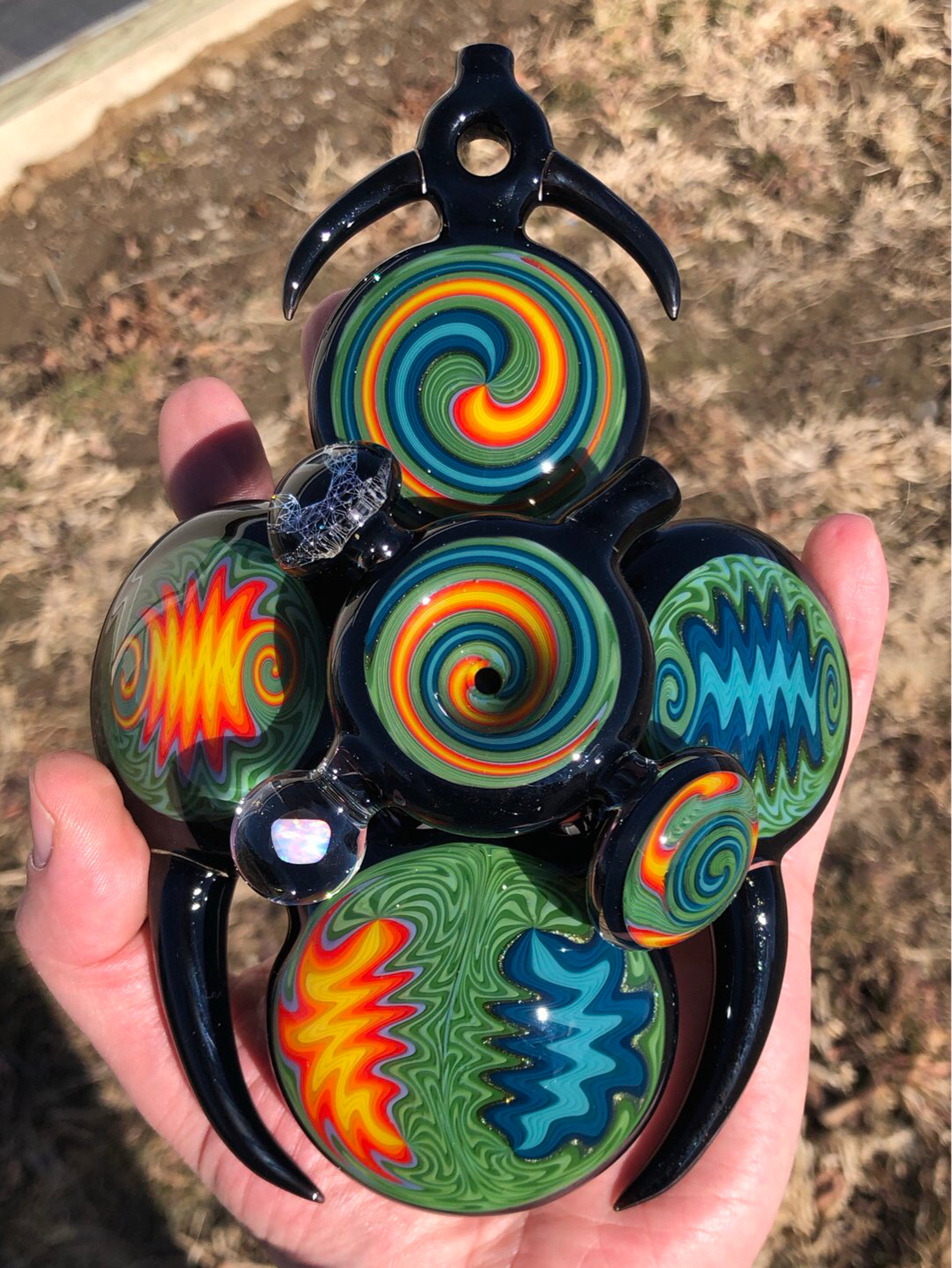 Preview pic of Heady Linework Disc dry pipe