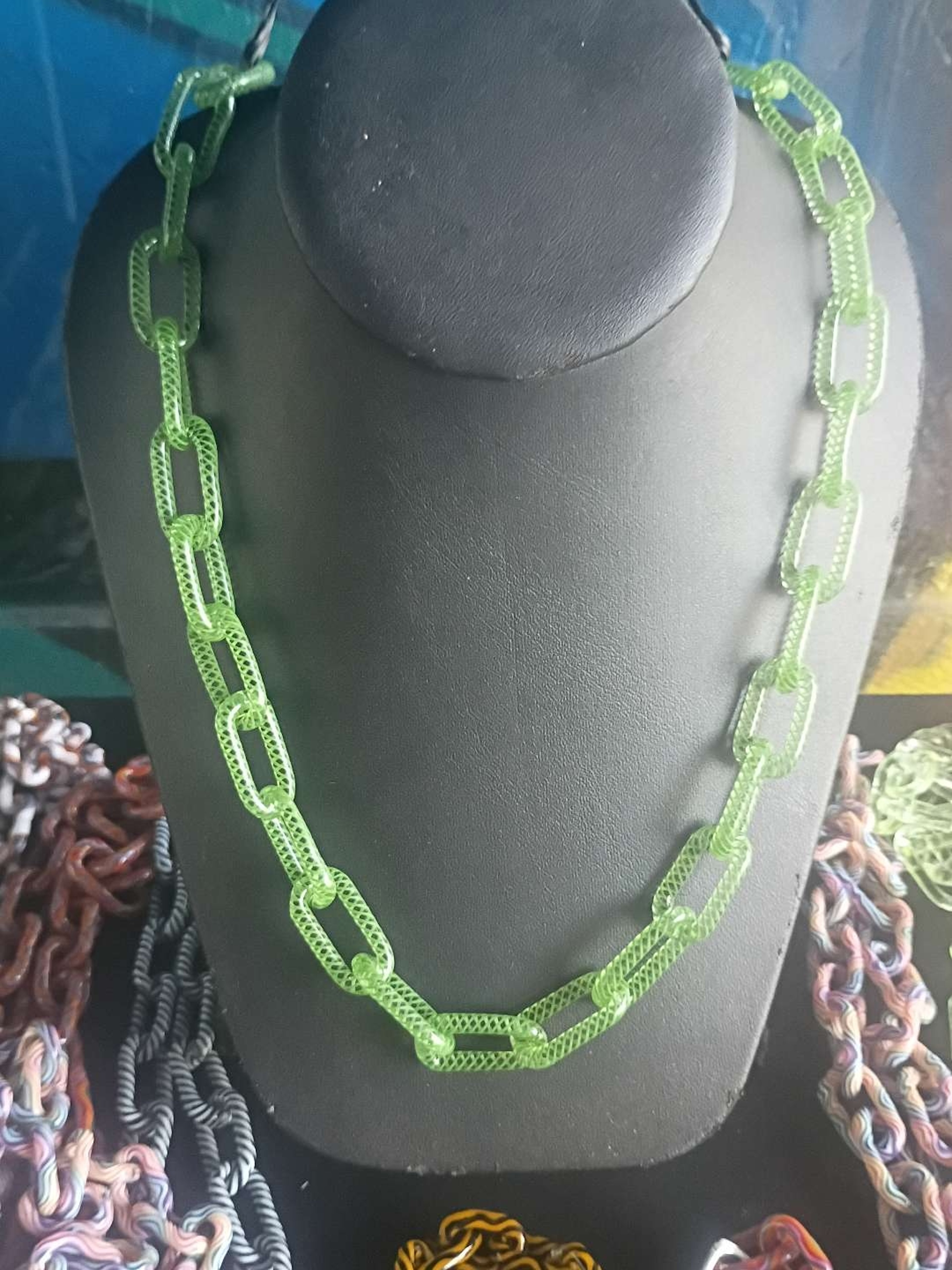 Preview pic of Jade Green 28" necklace