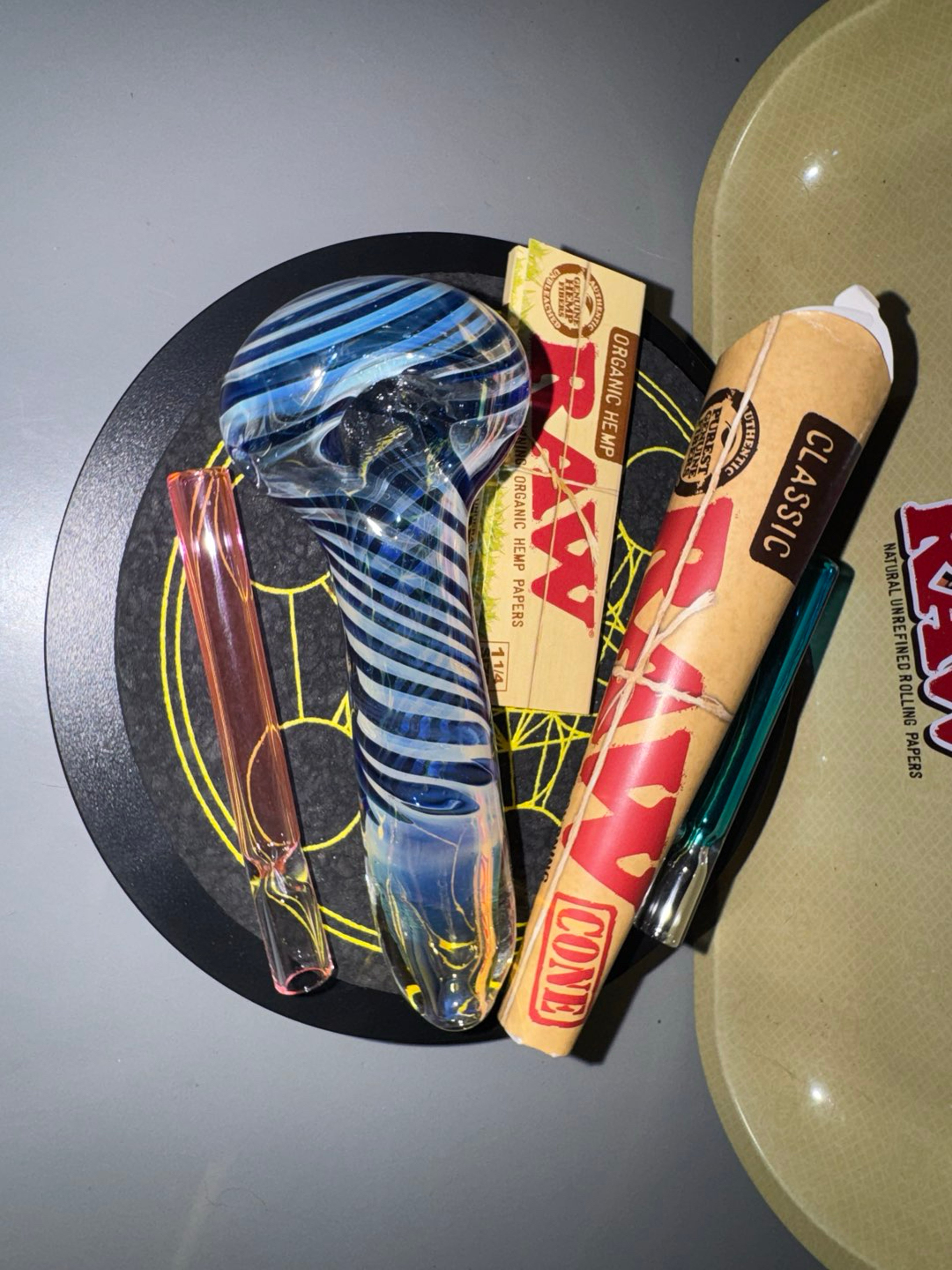 Preview pic of Fumed Spoon, 2-1 Hitters & Papers