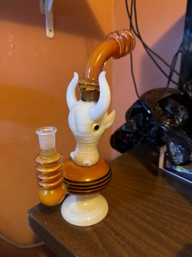 Preview pic of Taurus bong