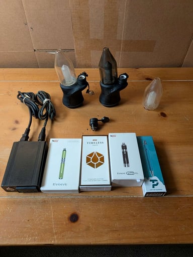 Preview pic of Dab rigs for sale focus v carta 2's,yocan,timeless,and boundless