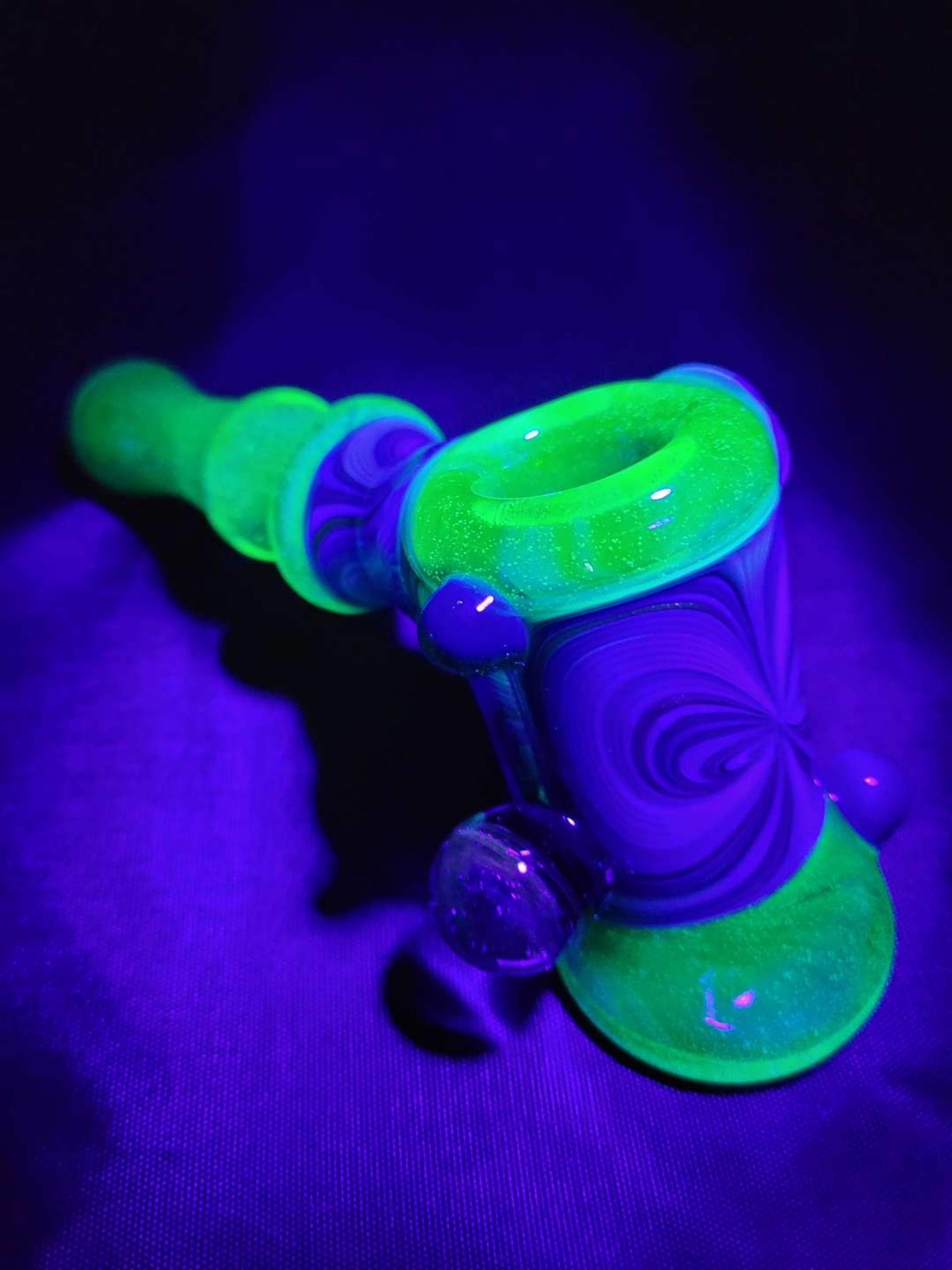 Preview pic of UV Bow Tie hammer