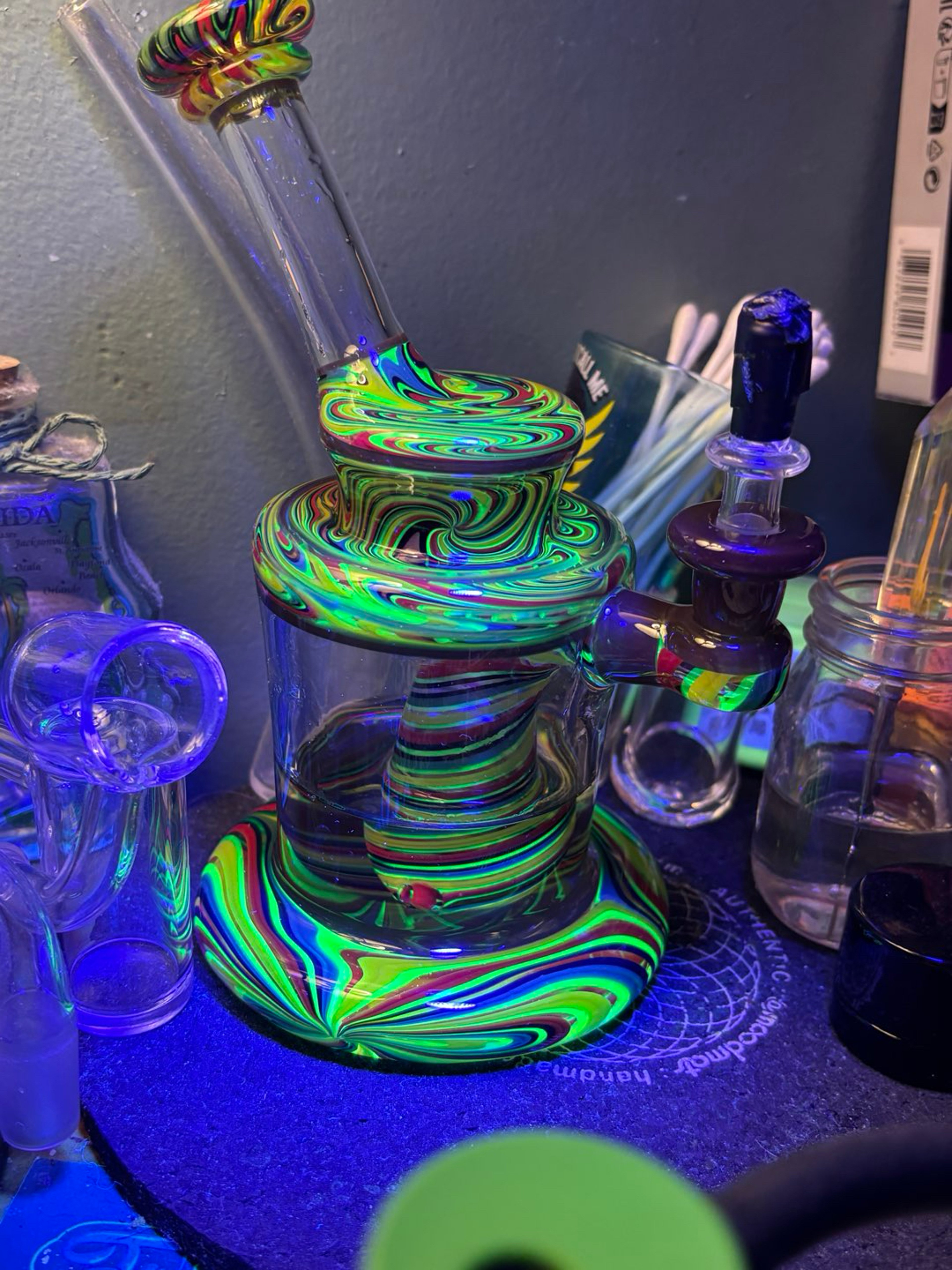 Preview pic of Blob glass jammer