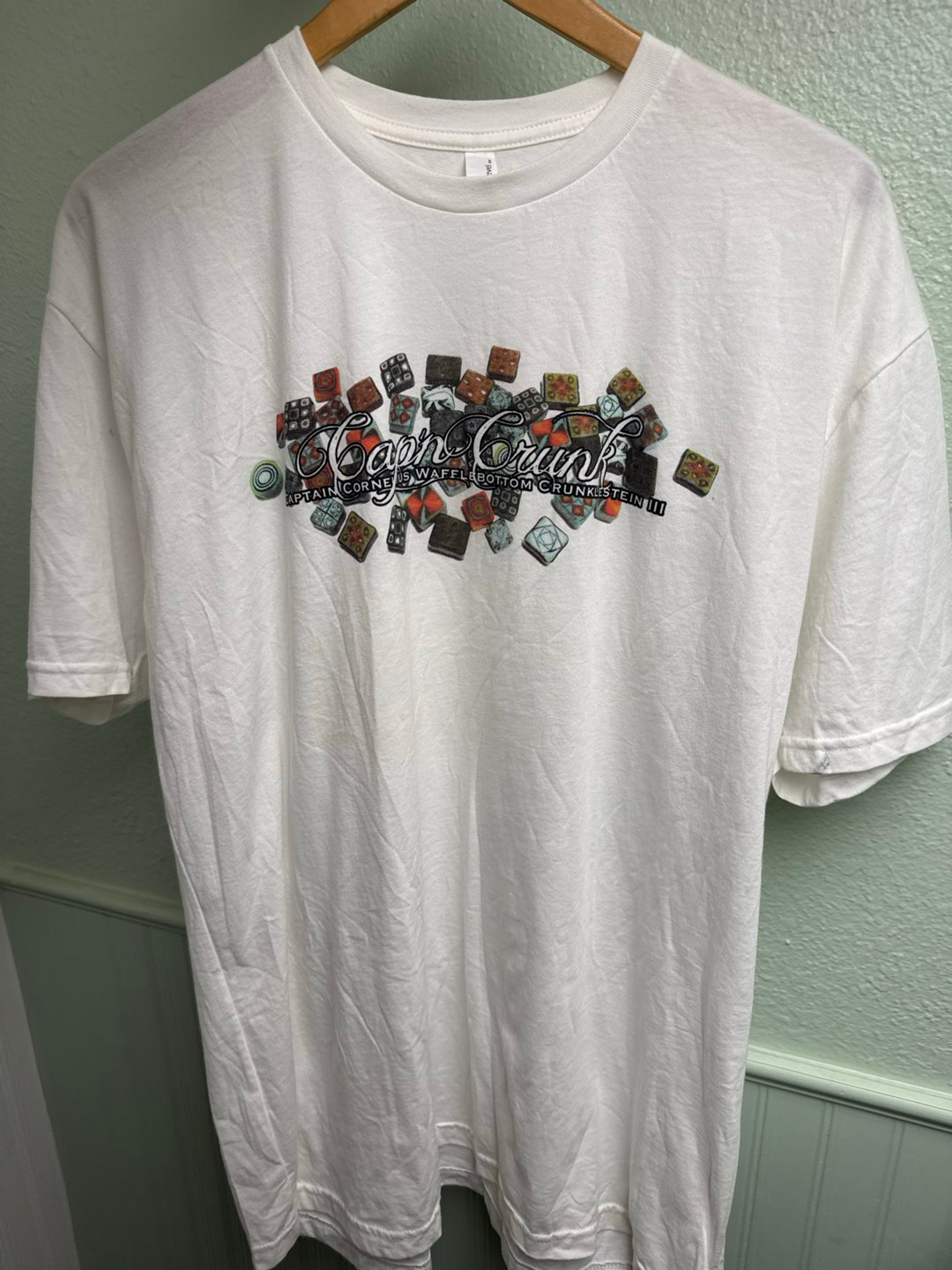 Preview pic of Capn Crunk XXL shirt