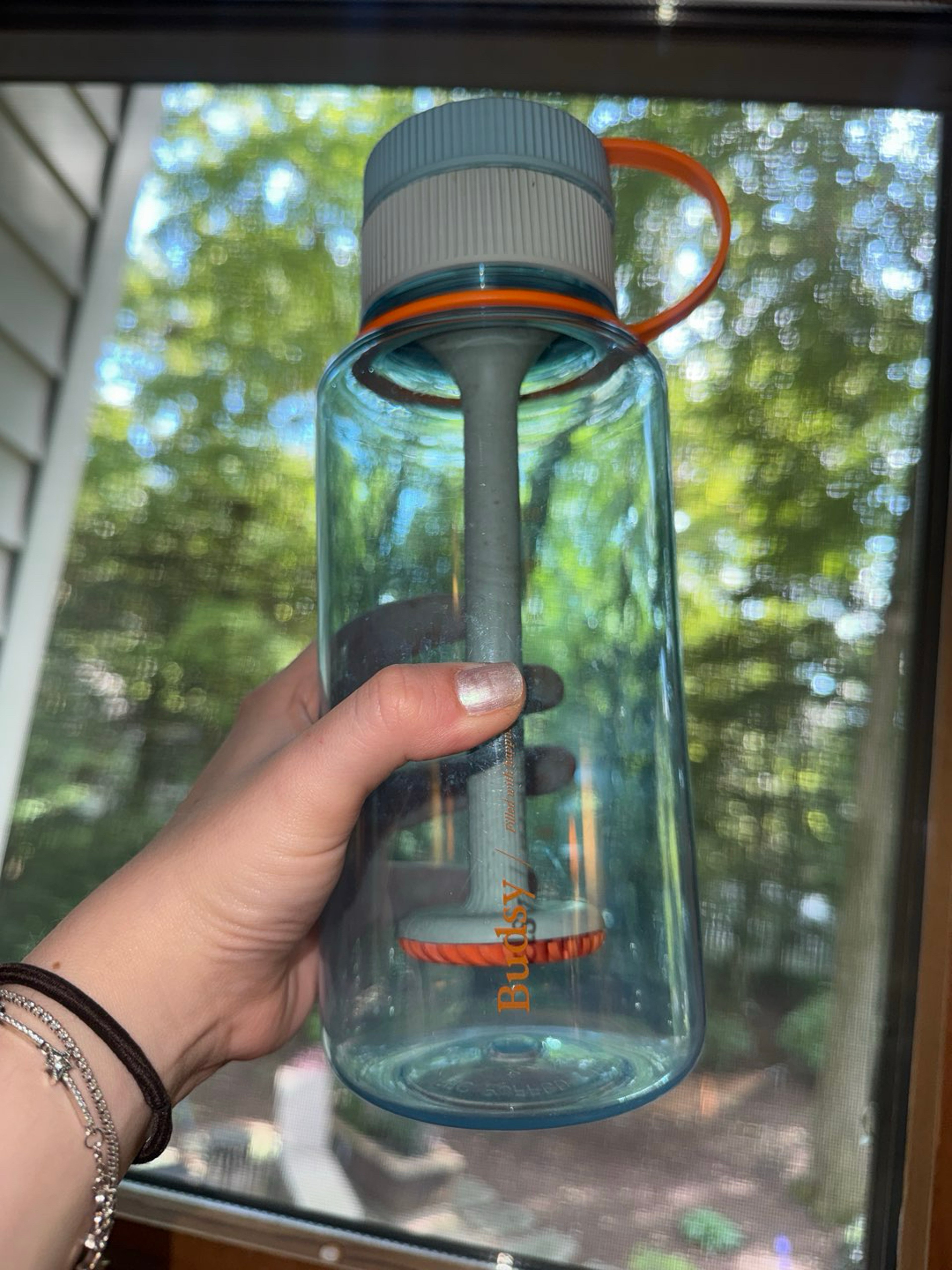Preview pic of Blue/Orange Budsy Puffco Waterbottle Bong (USED)