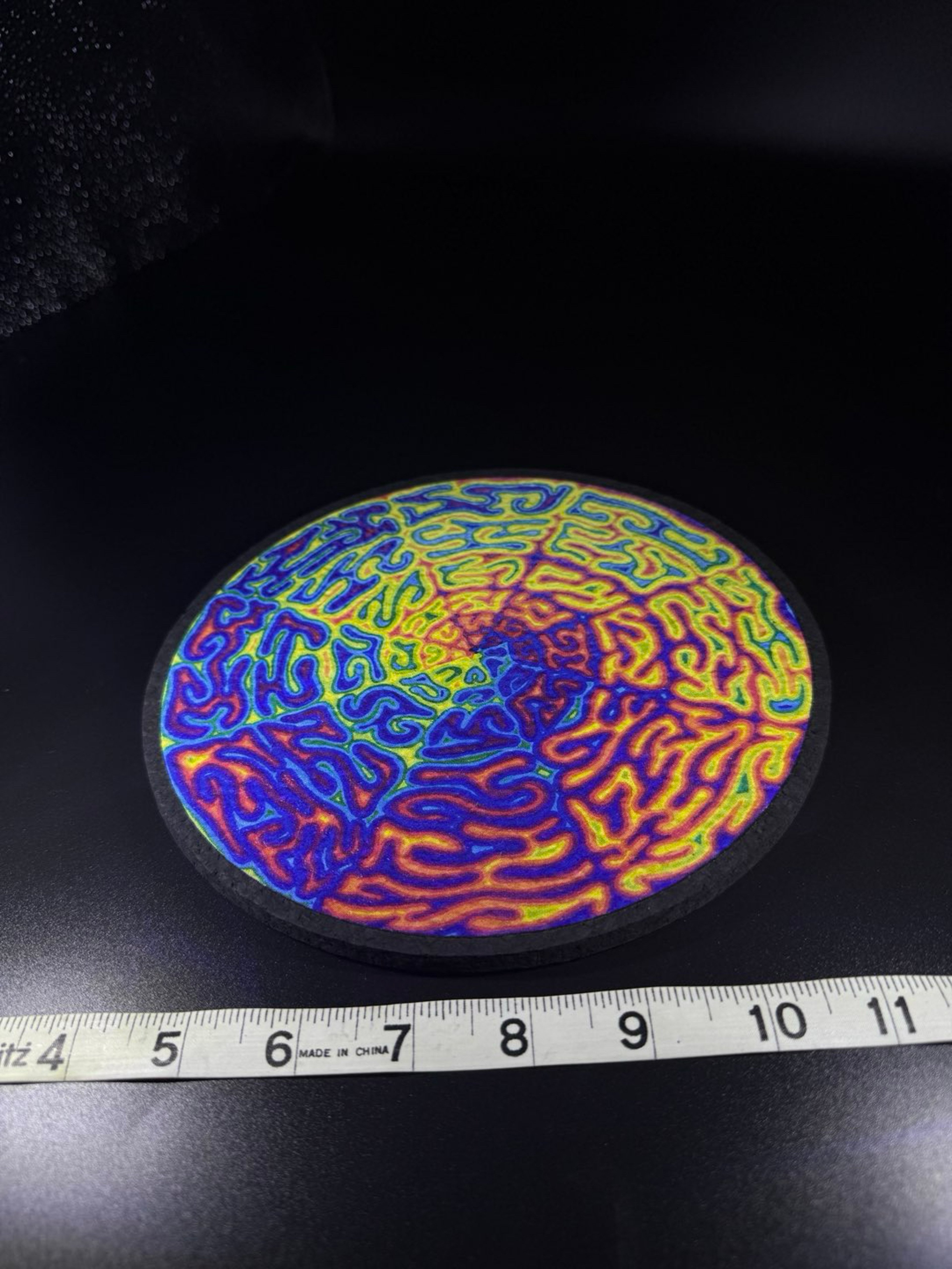 Trippy rainbow swirl pattern image 0