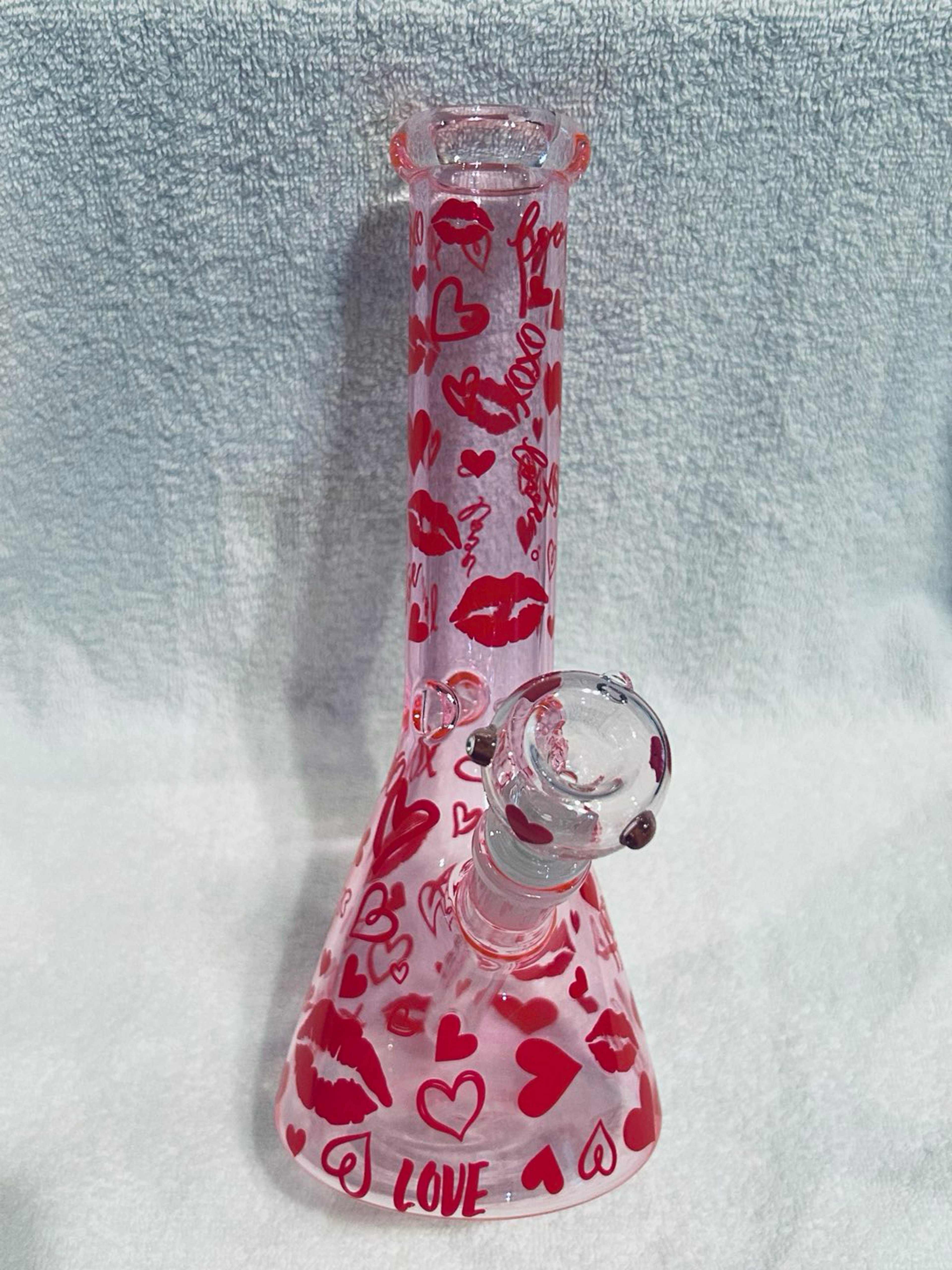 Red Hearts and Kisses Love Bong image 0