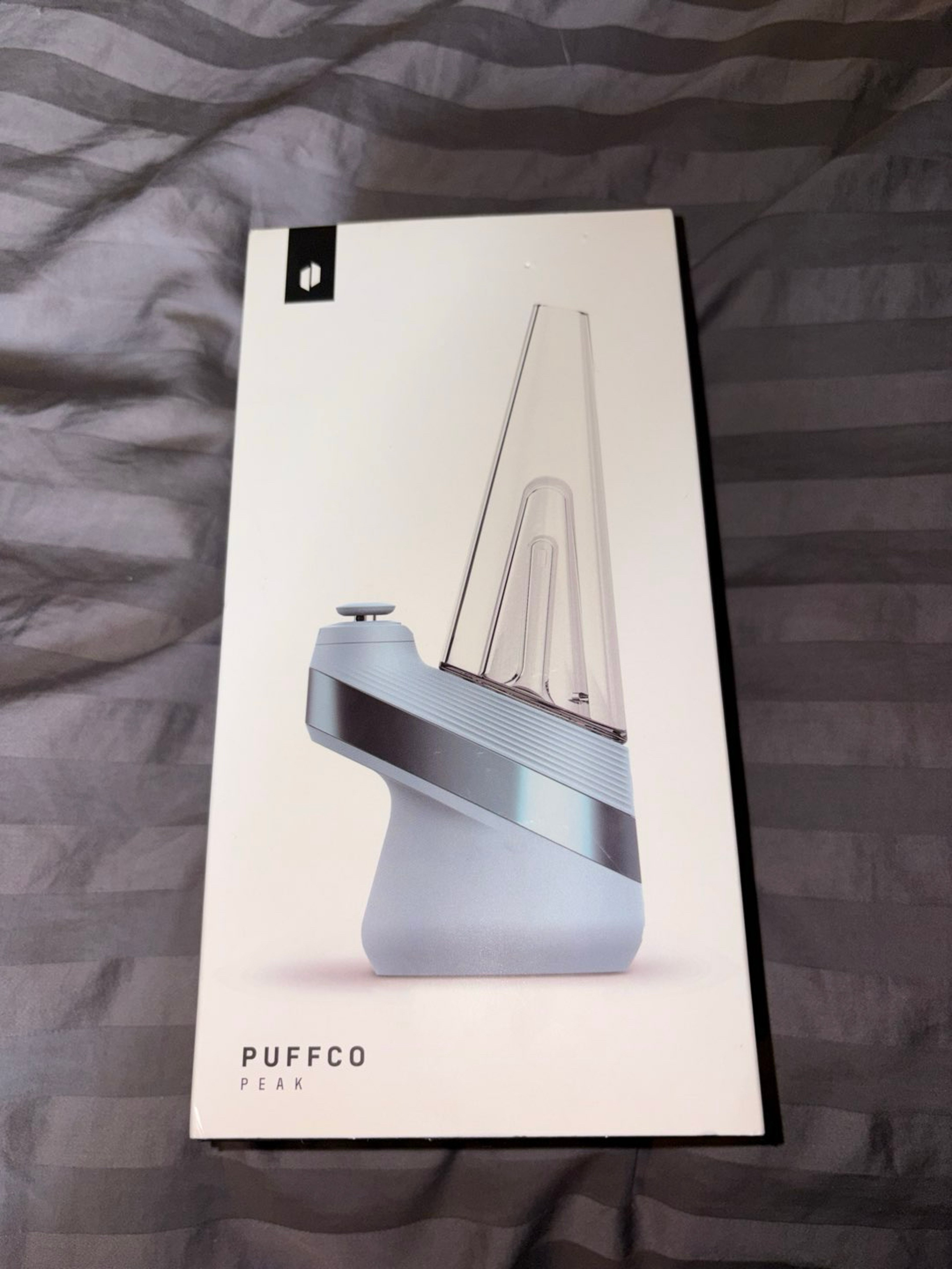 Preview pic of Puffco New Peak (original light blue)