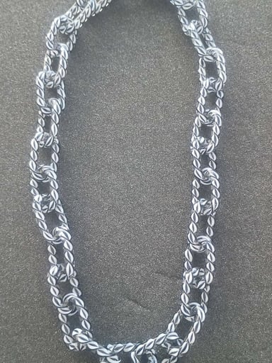 Preview pic of Black/white Hoss chain