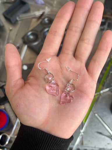 Preview pic of Pink heart earrings