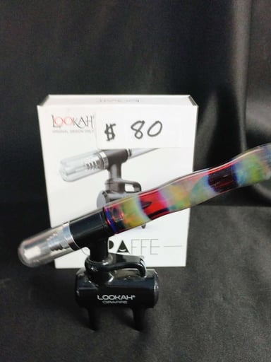 Preview pic of Lookah giraffe with custom glass stem