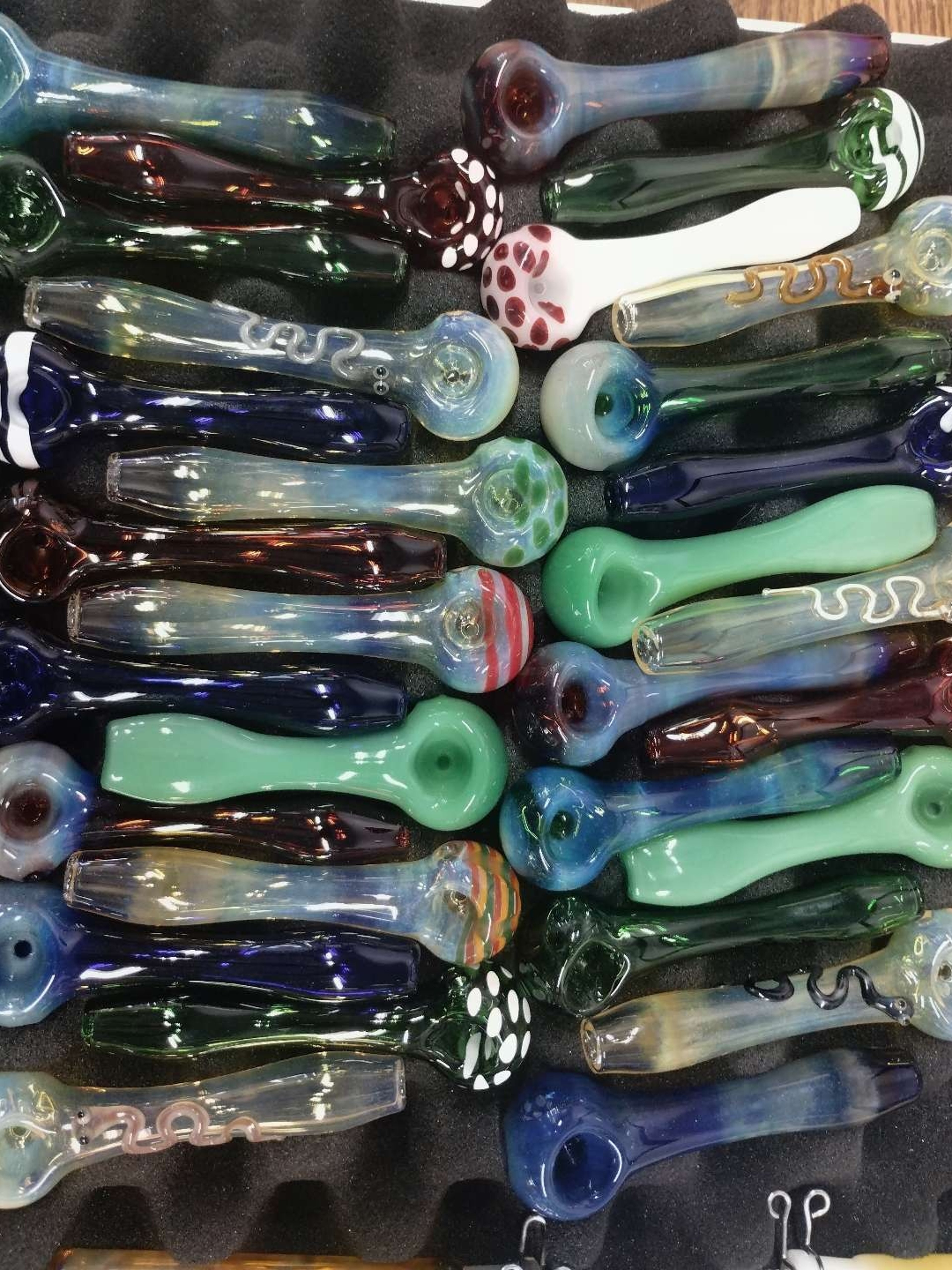 Preview pic of Batch of 30 assorted pipes wholesale price