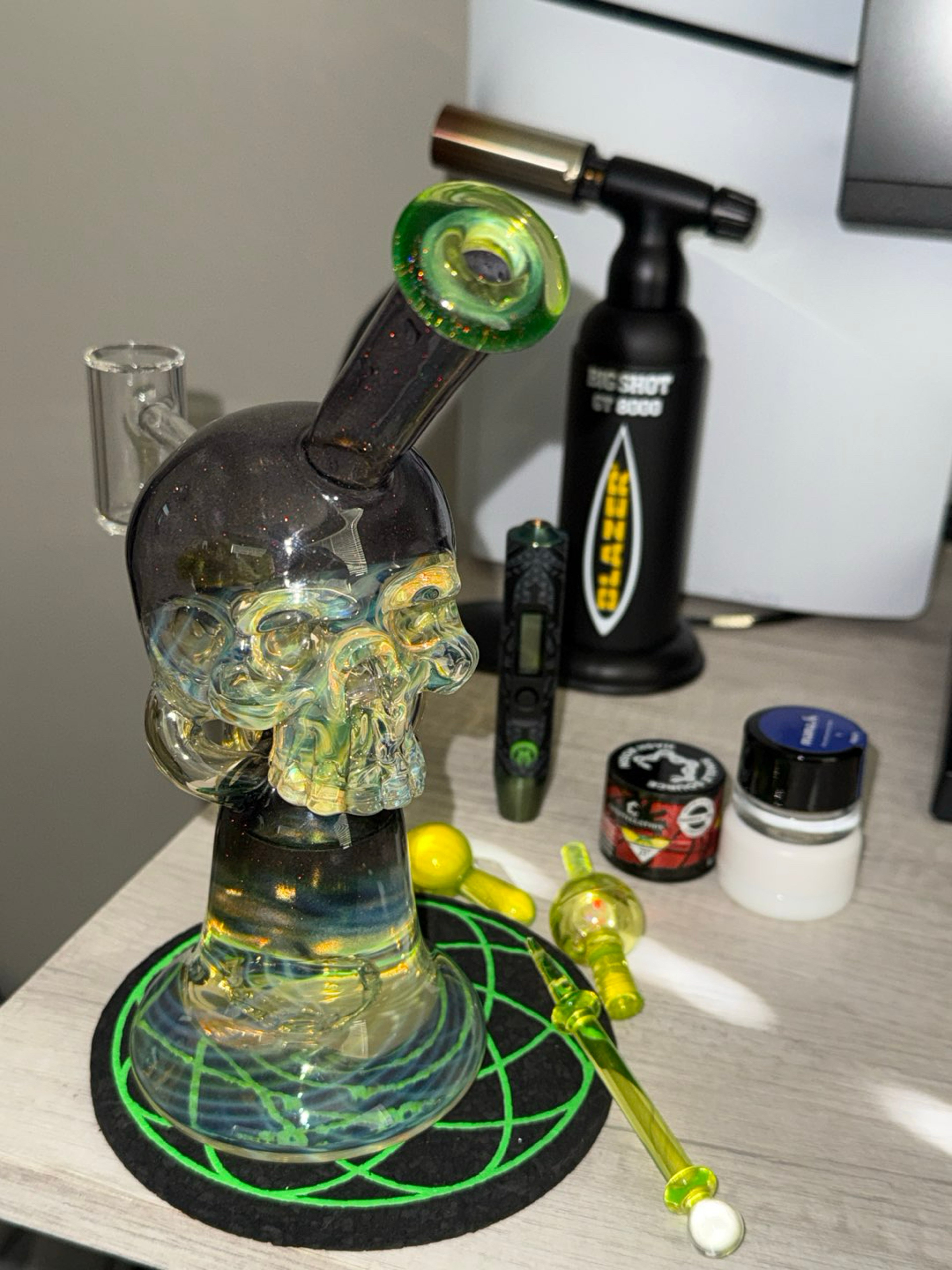 Preview pic of Weilglass Skull Blooper