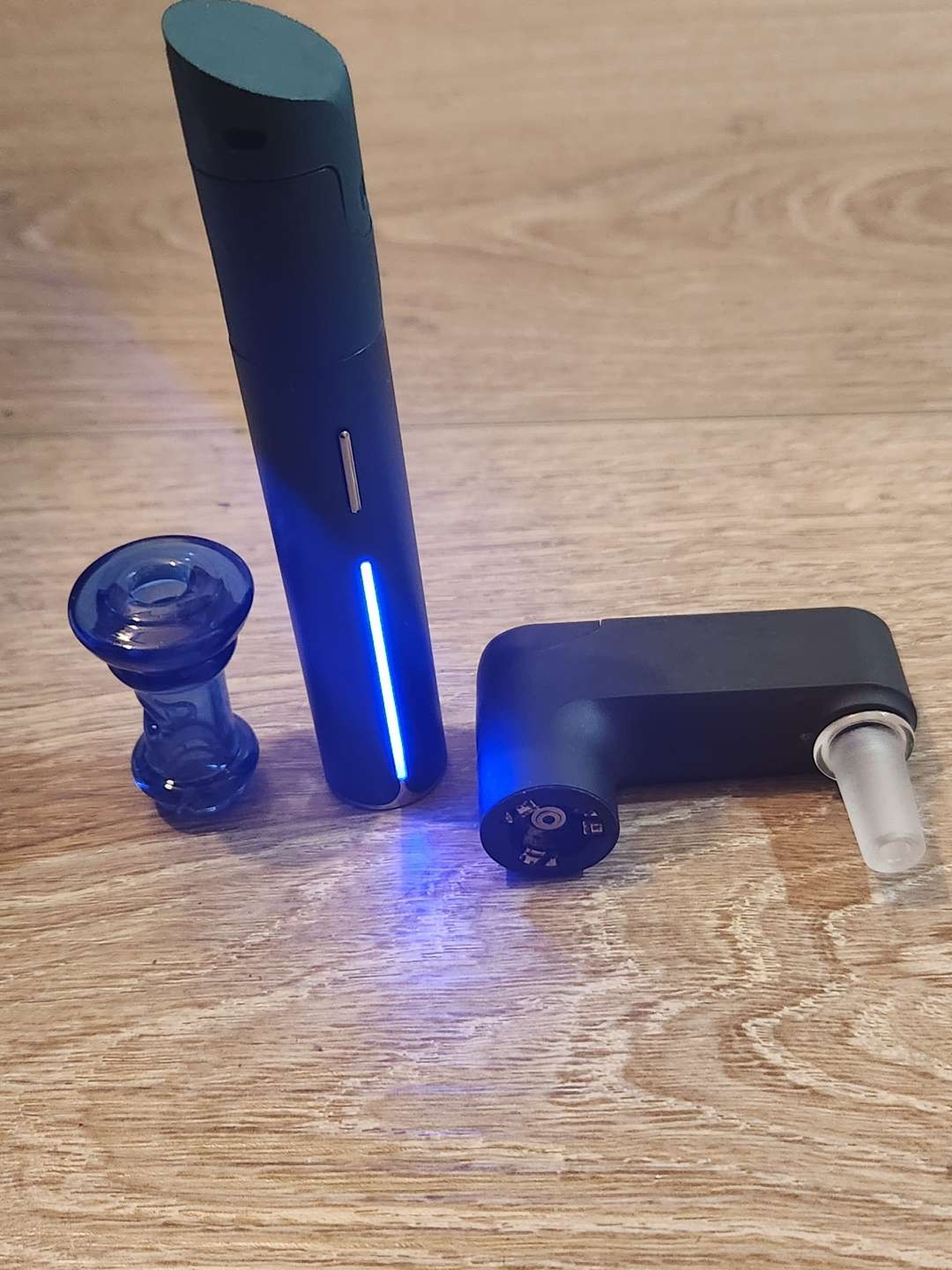 Preview pic of Puffco Pivot with Puffco Glass Adapter and Glass Mouthpiece